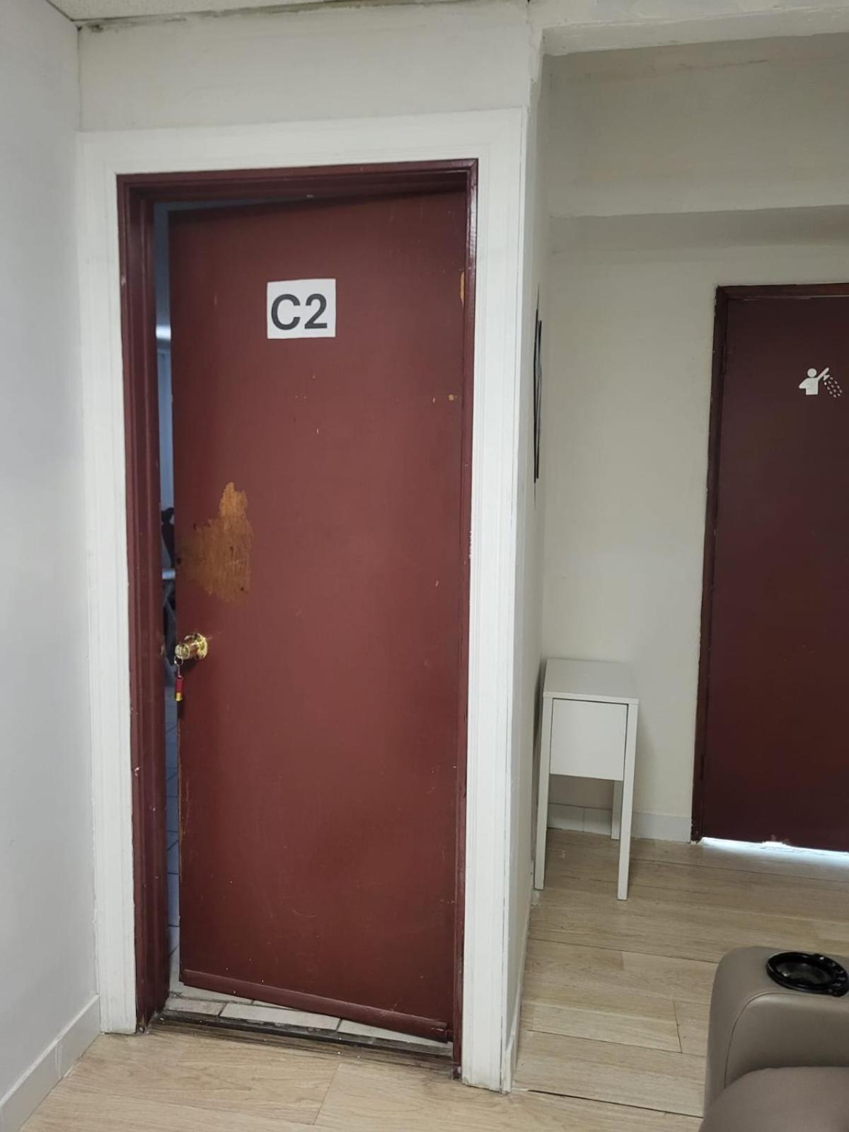 Double Room with Shared Bathroom photo 2