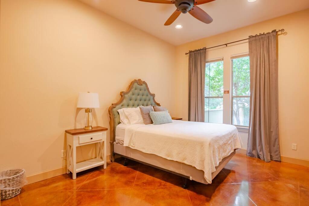 Villa photo 1