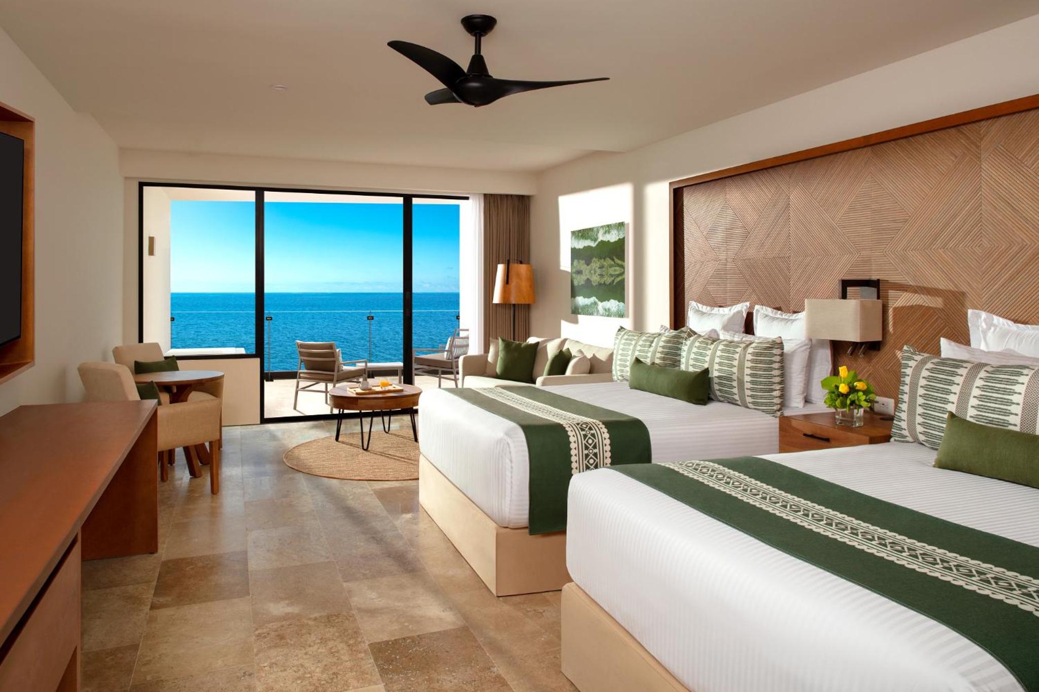 "Relax in style with breathtaking ocean views!"