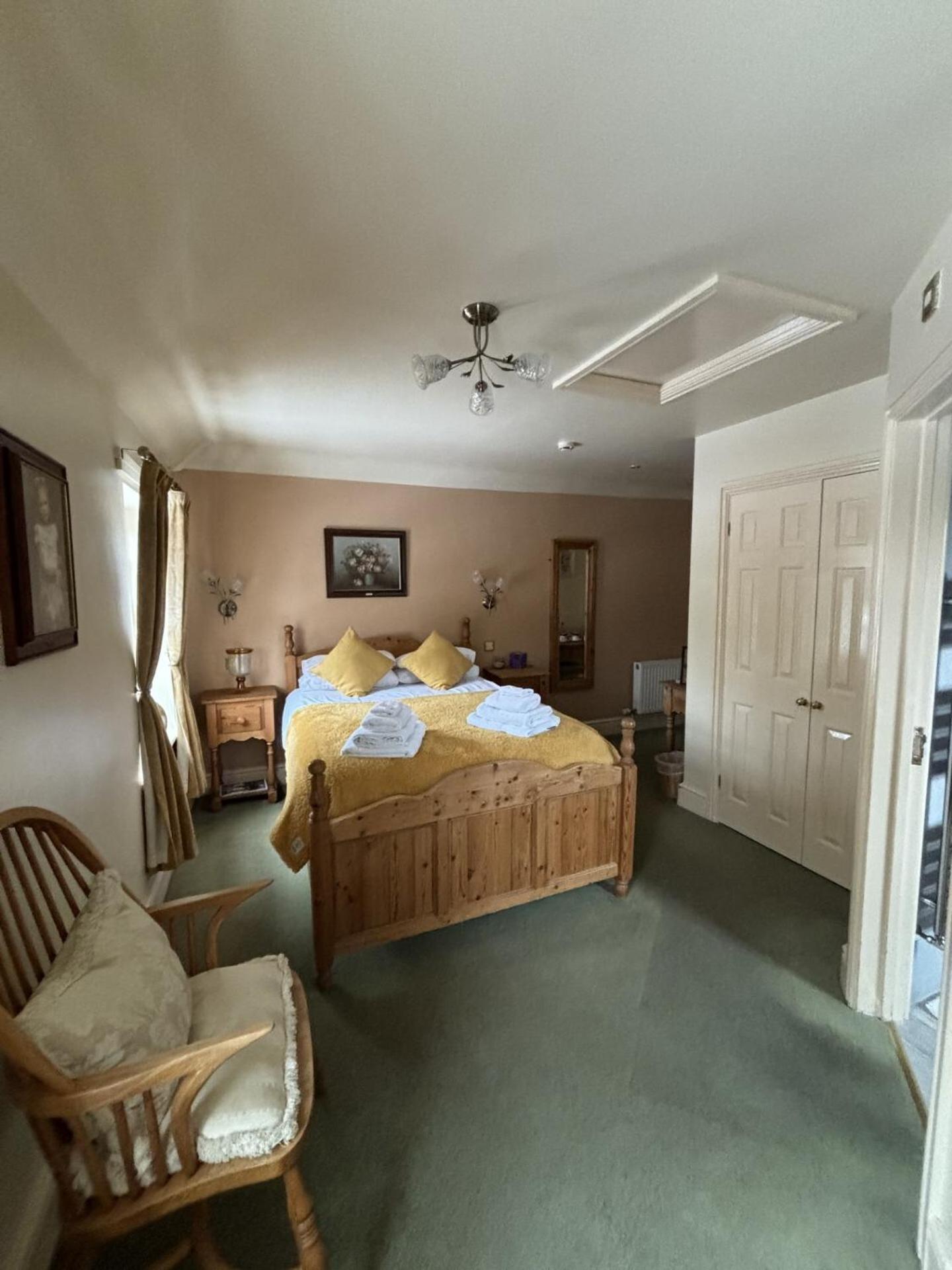 Double Room with Private Bathroom