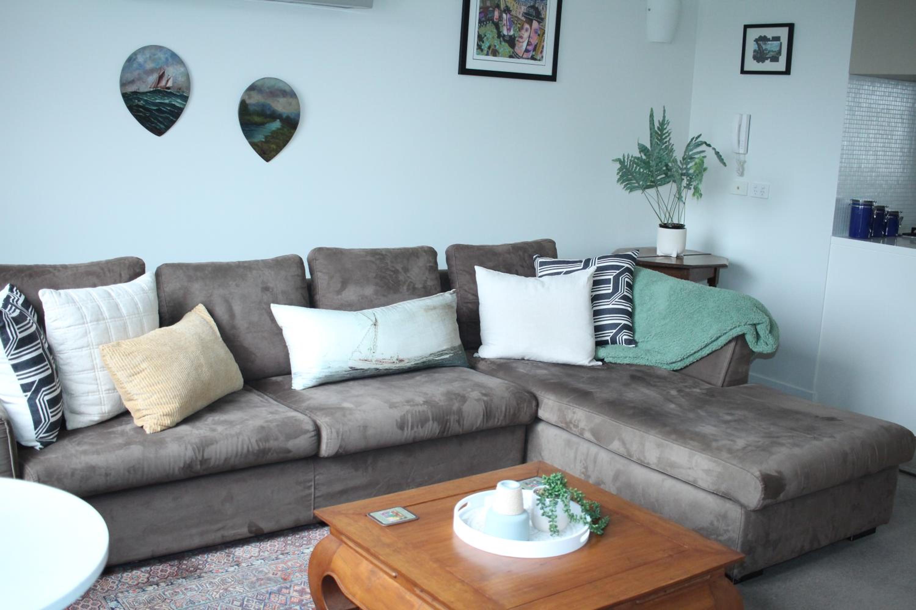 Two-Bedroom Apartment with River View photo 2