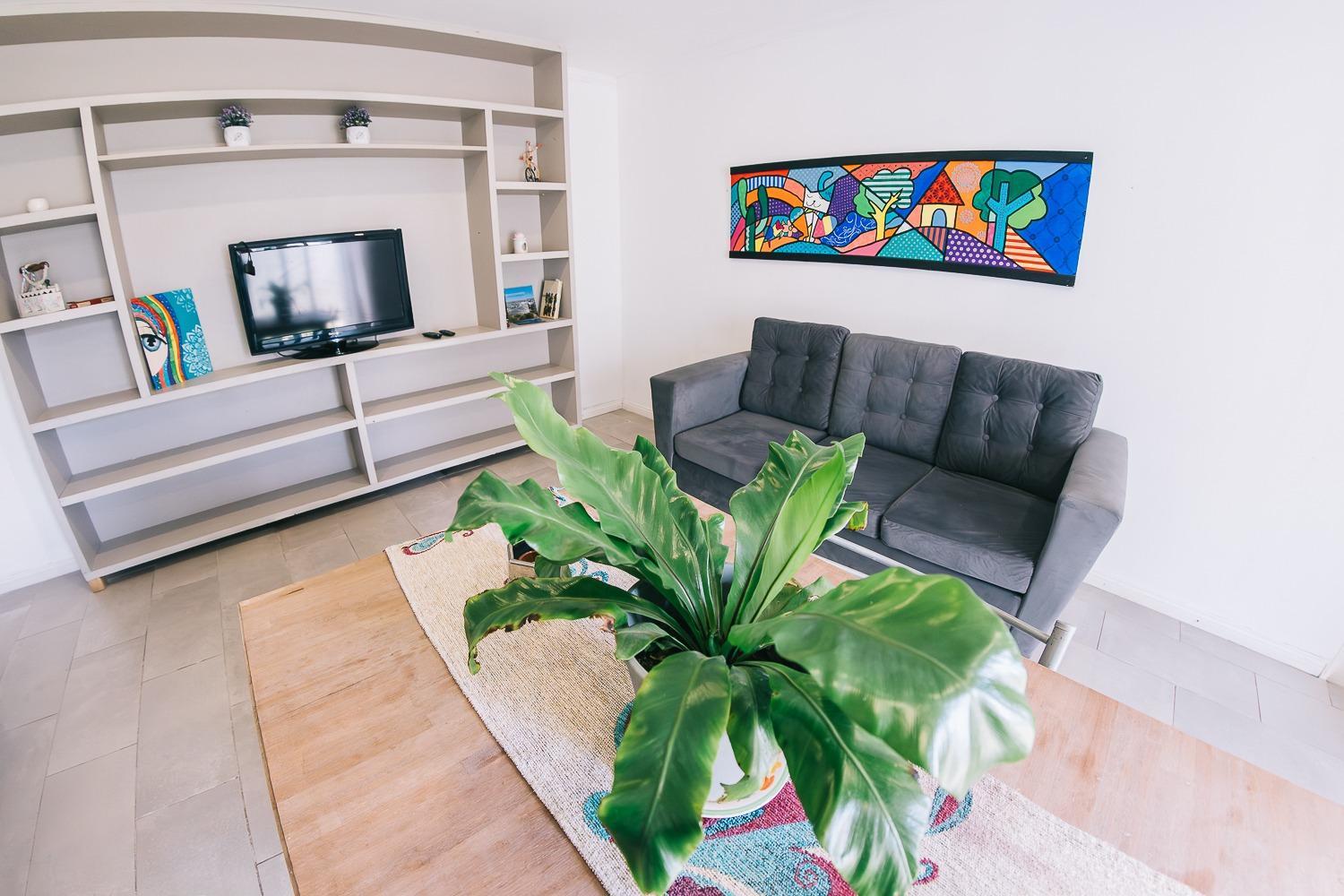 One-Bedroom Apartment photo 1