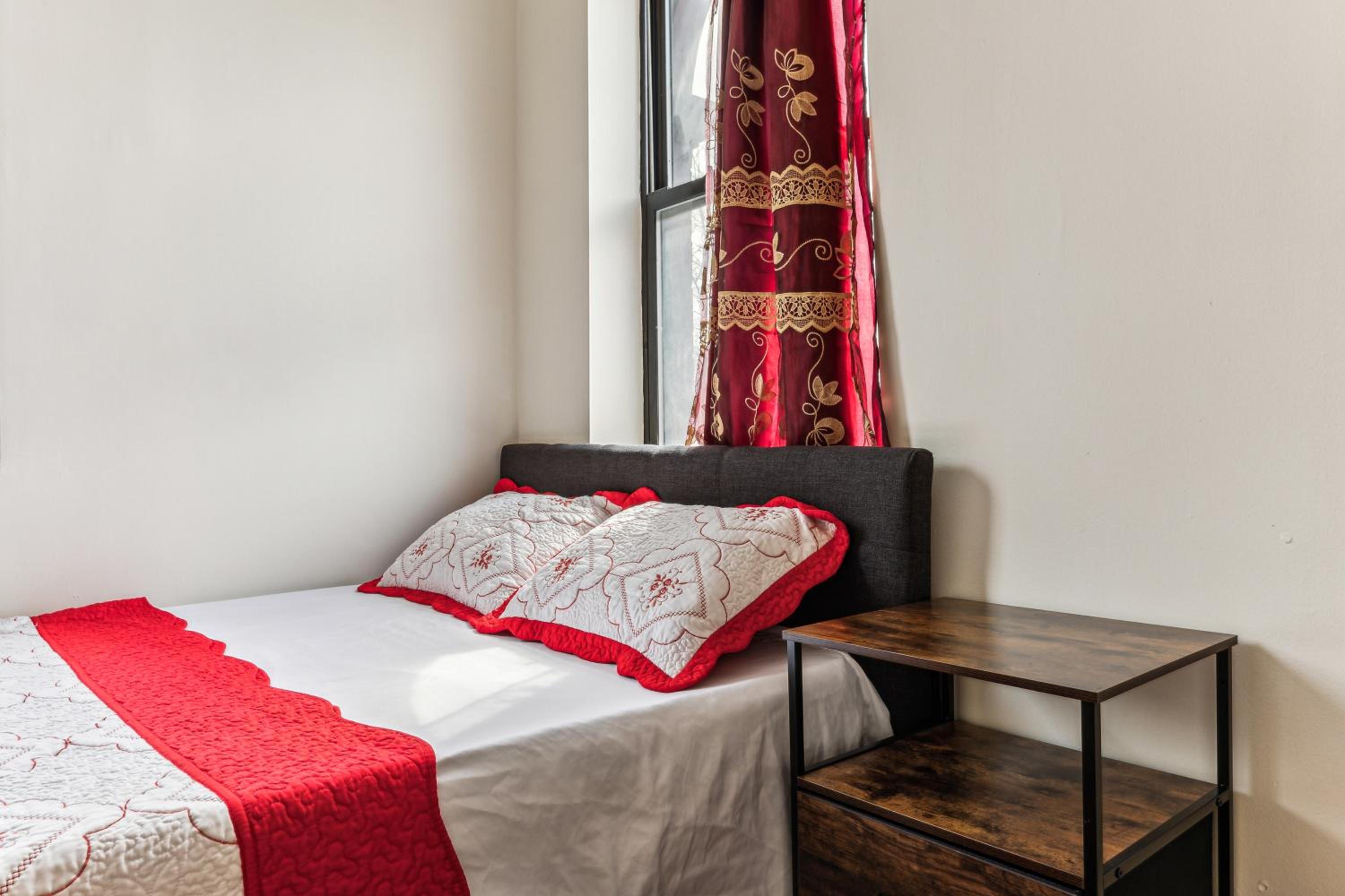 Standard Double or Twin Room photo 3