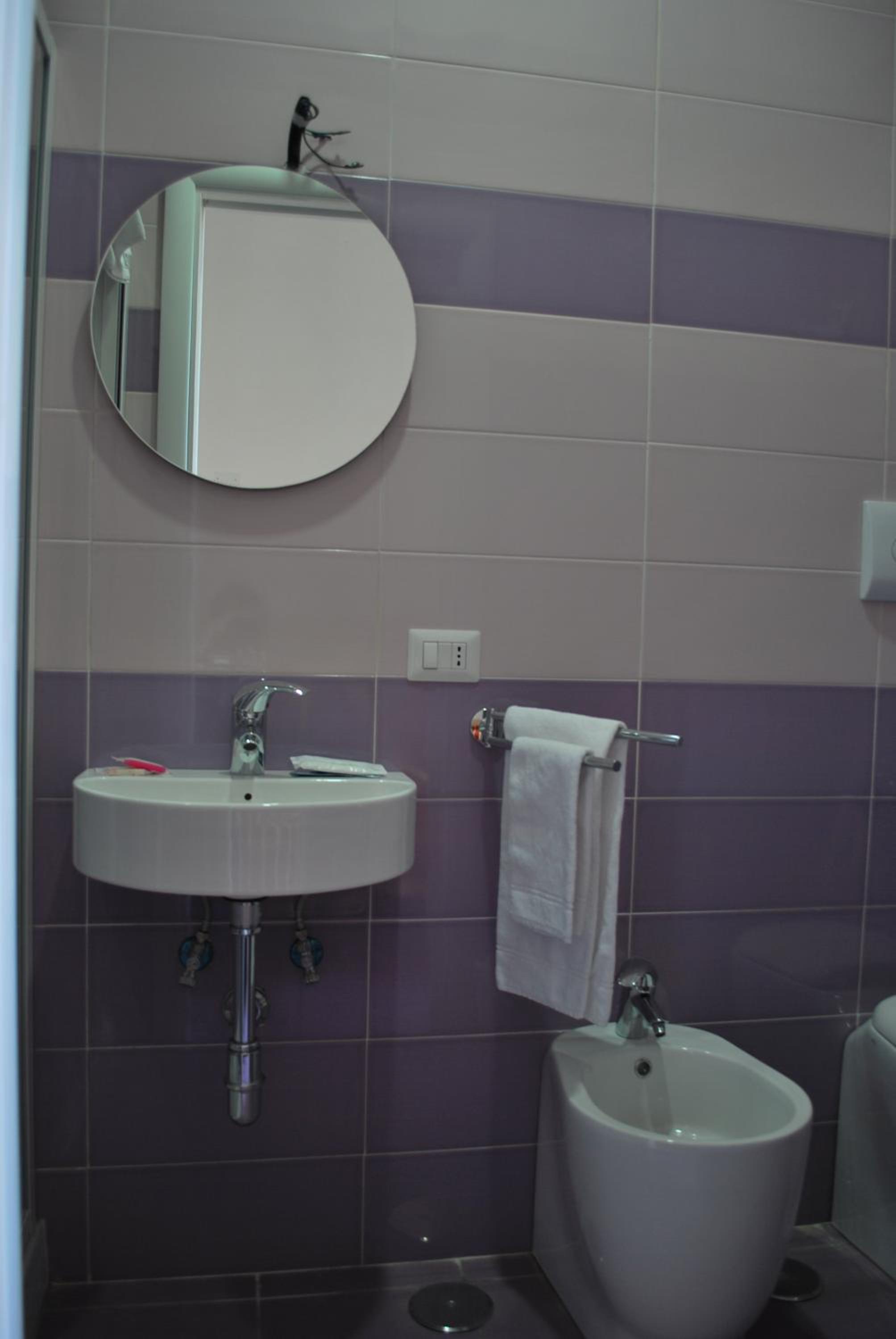 Double Room with Sea View - Photo 39