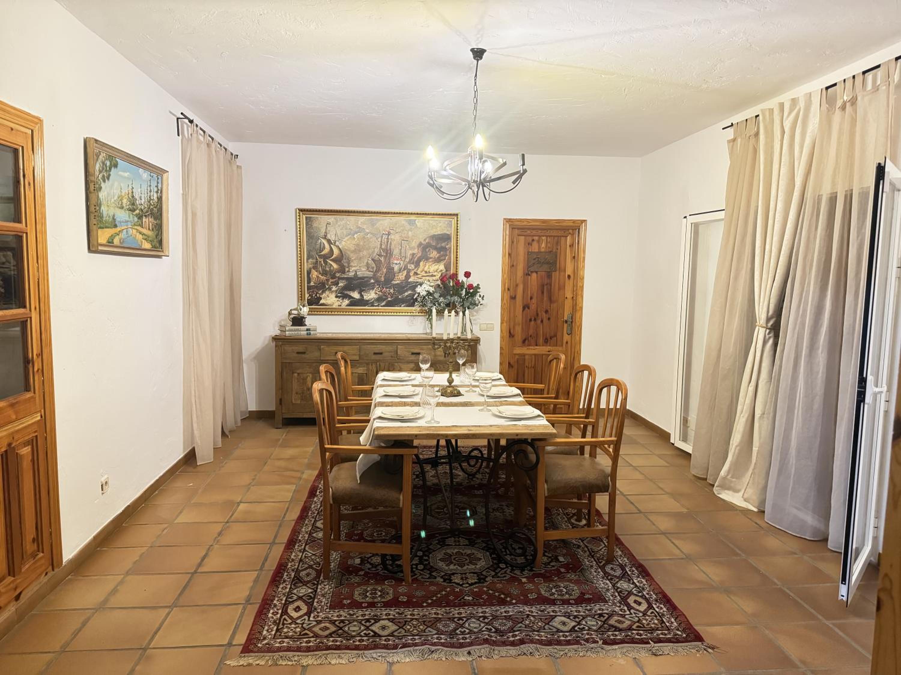 Four-Bedroom Vacation Home photo 2