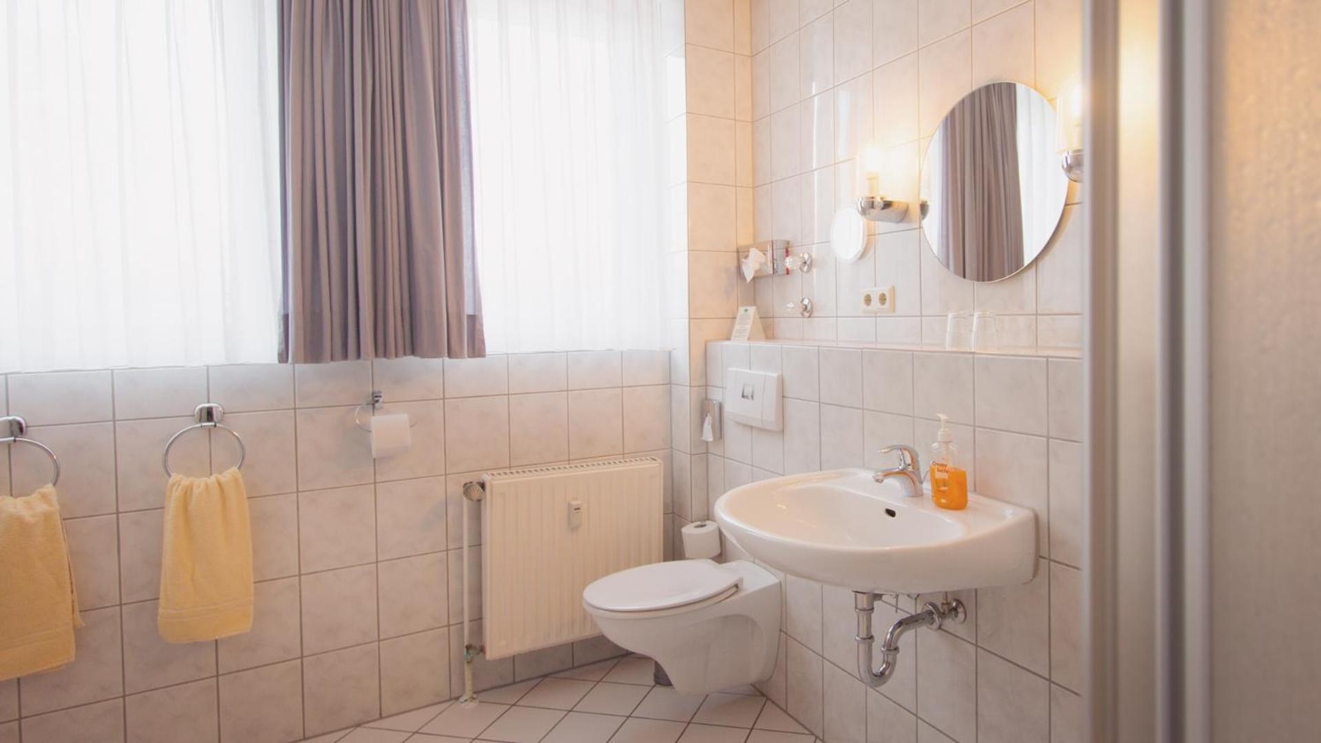 Double Room - Photo 5