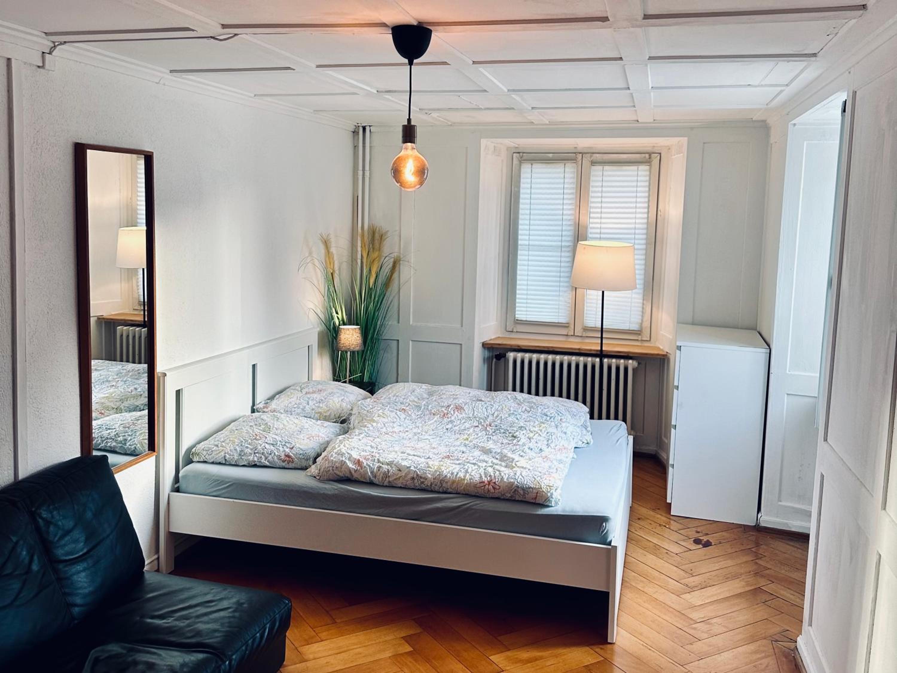 One-Bedroom Apartment photo 2