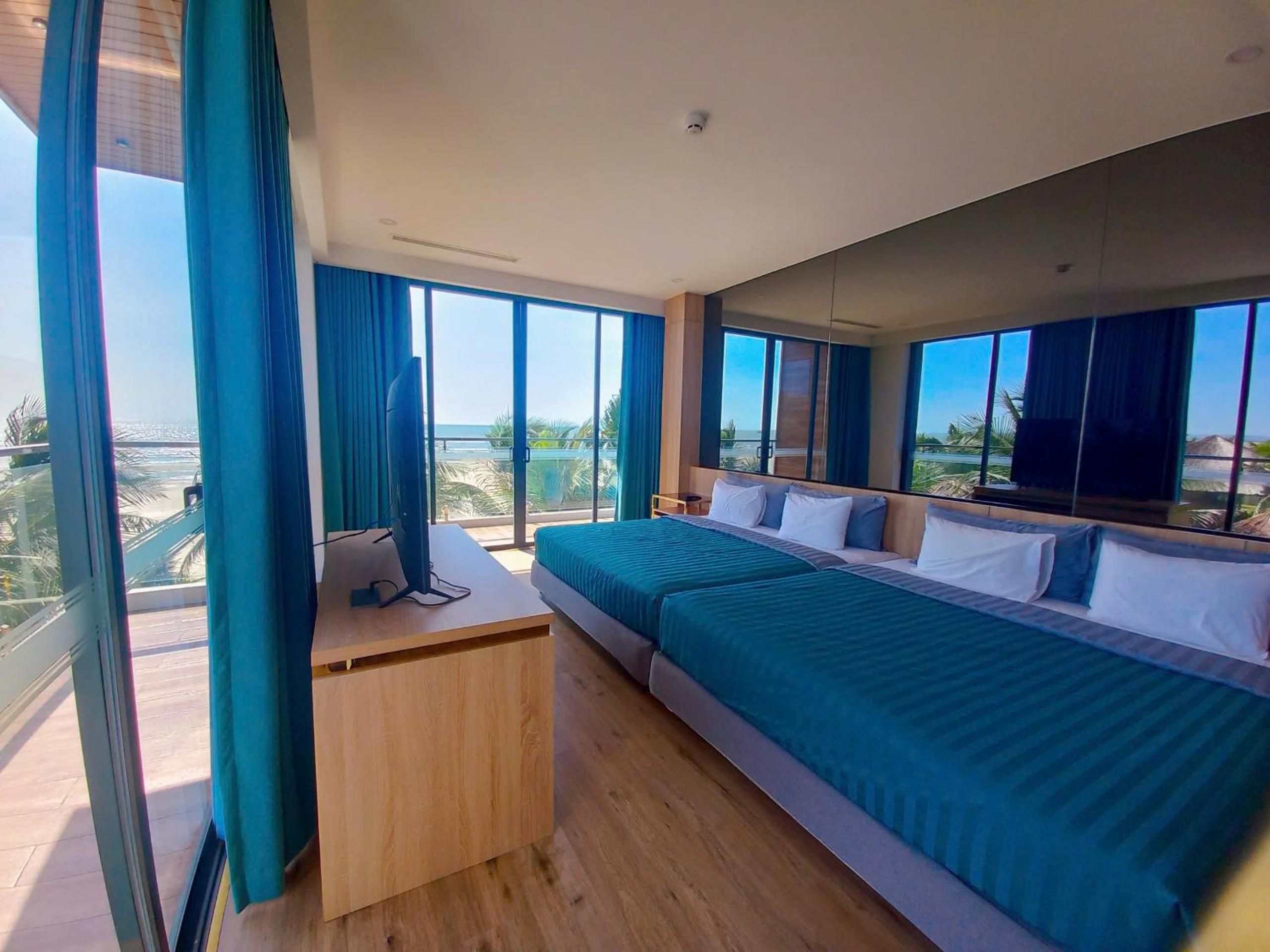 Villa with Sea View photo 1