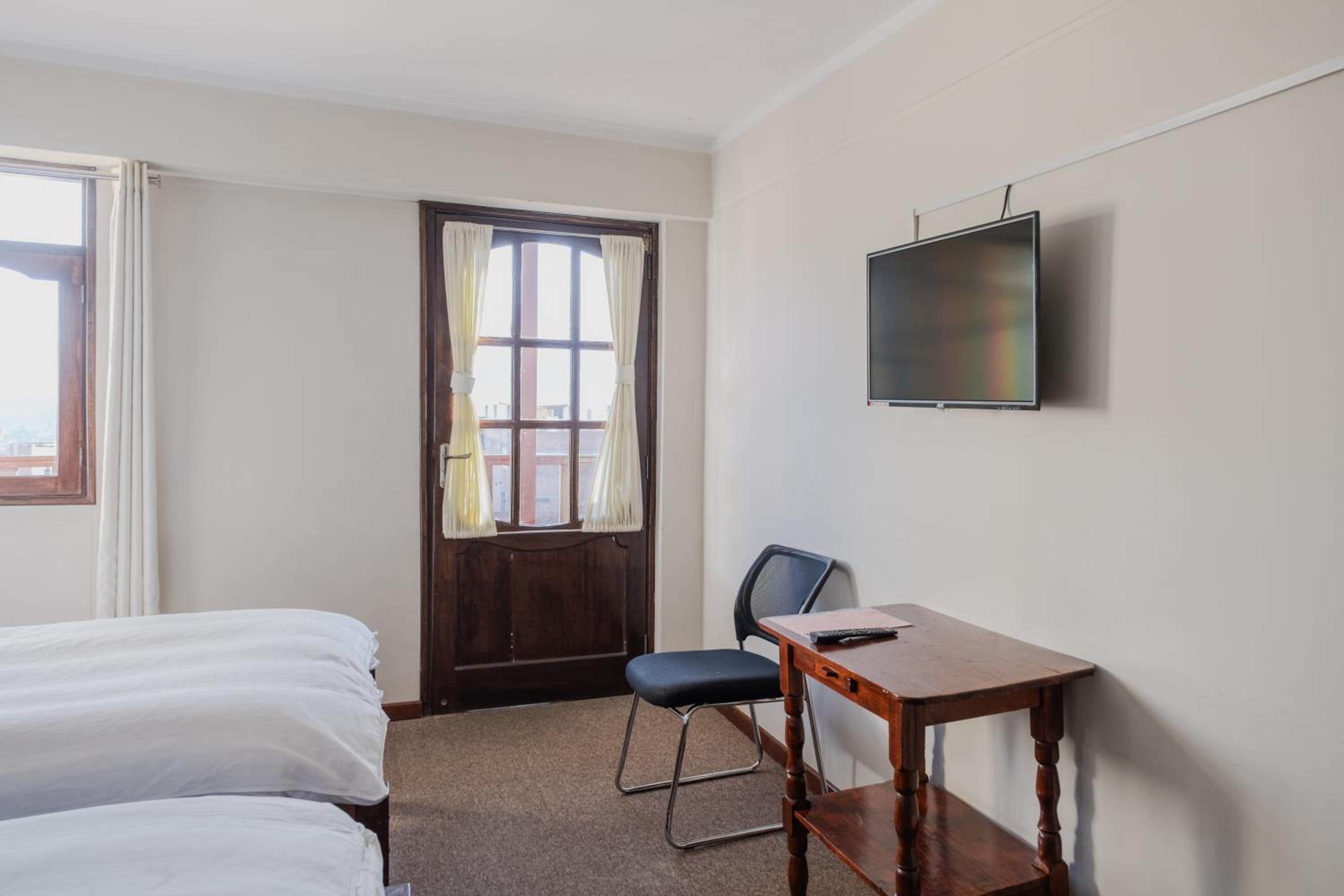 Standard Twin Room photo 3