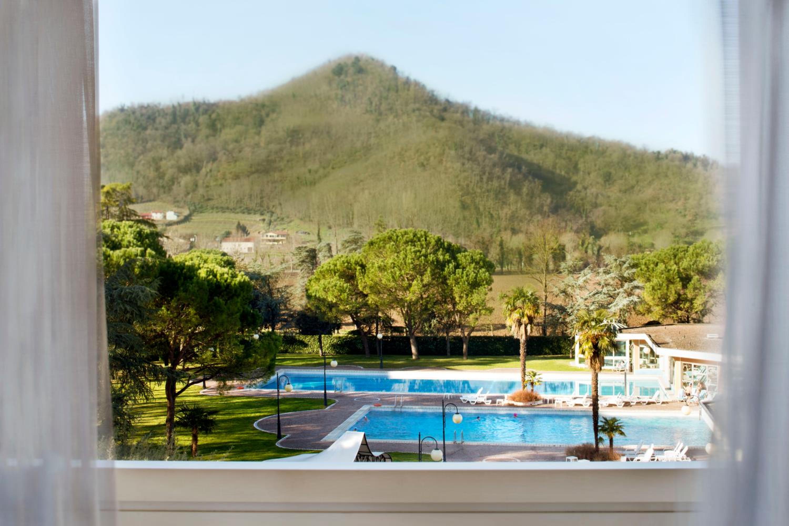 Single Room with Pool View photo 3