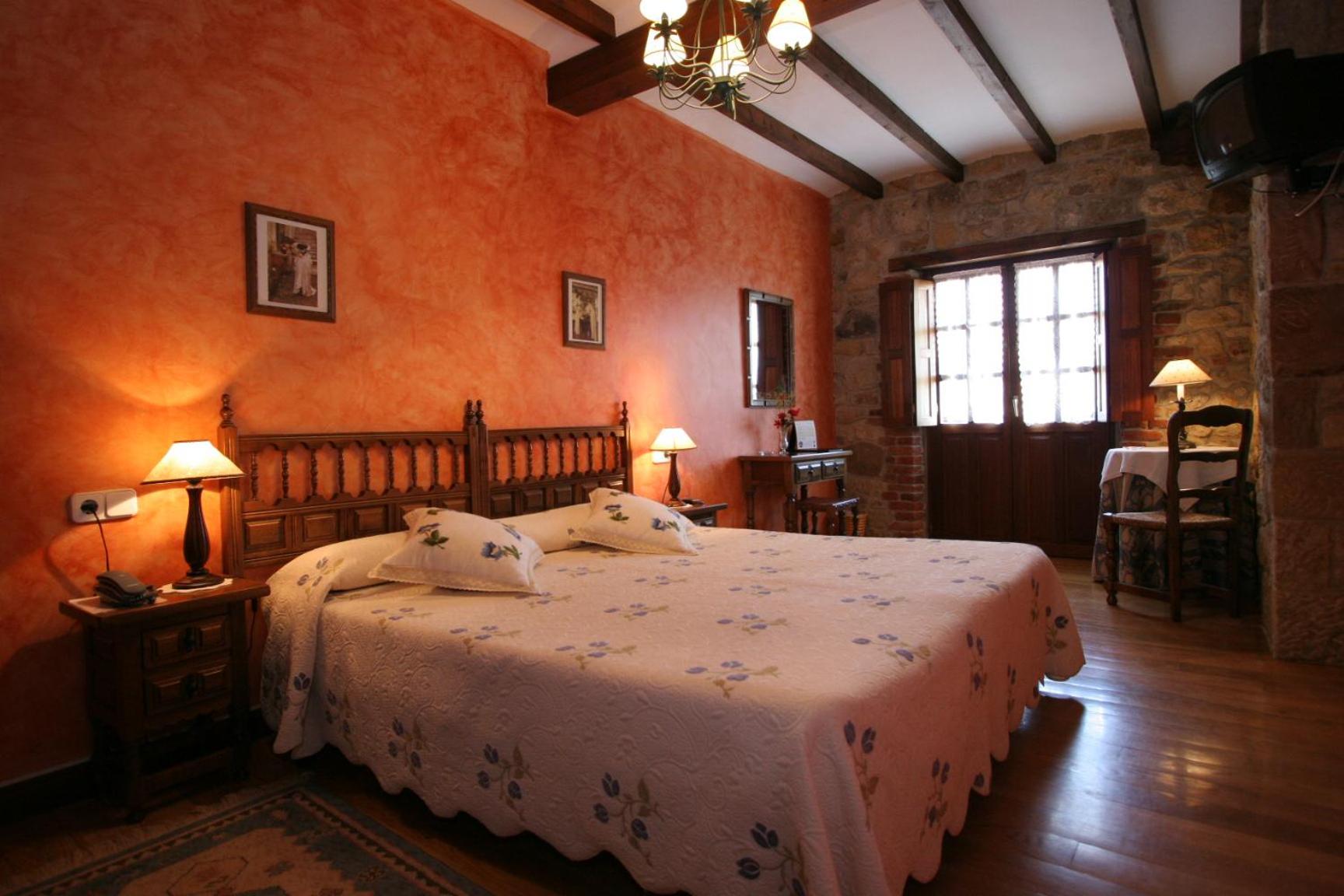 Habitación Doble con Bañera de Hidromasaje