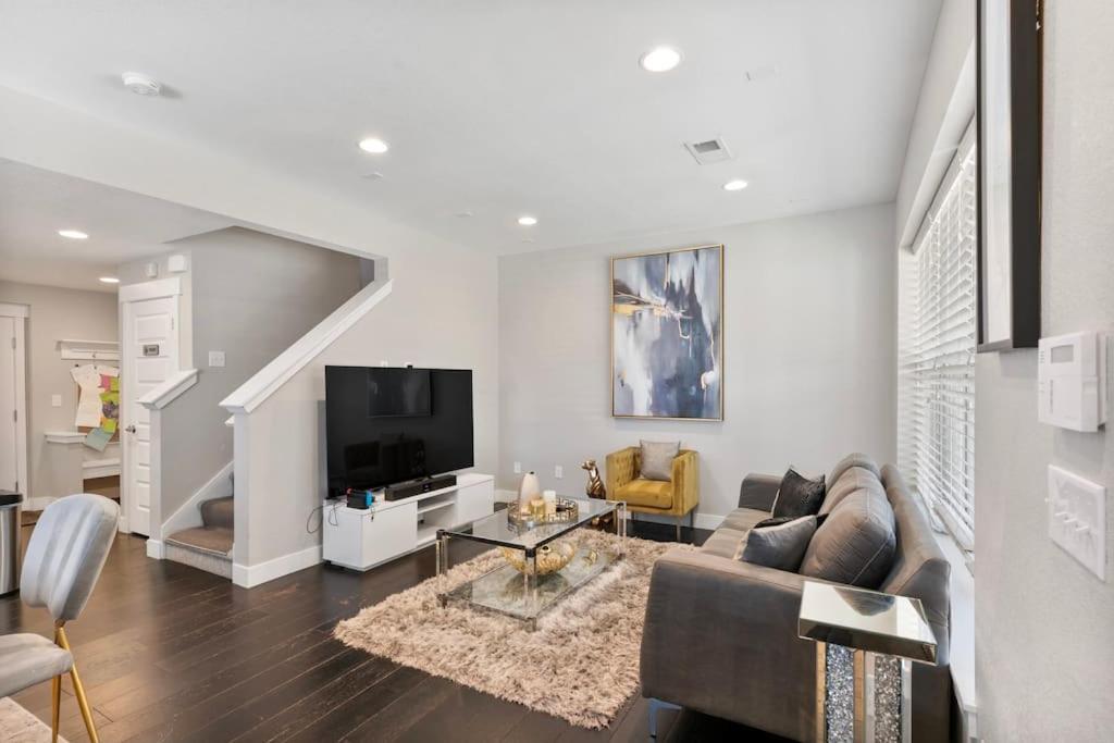 Family Two-Bedroom Apartment with View photo 1