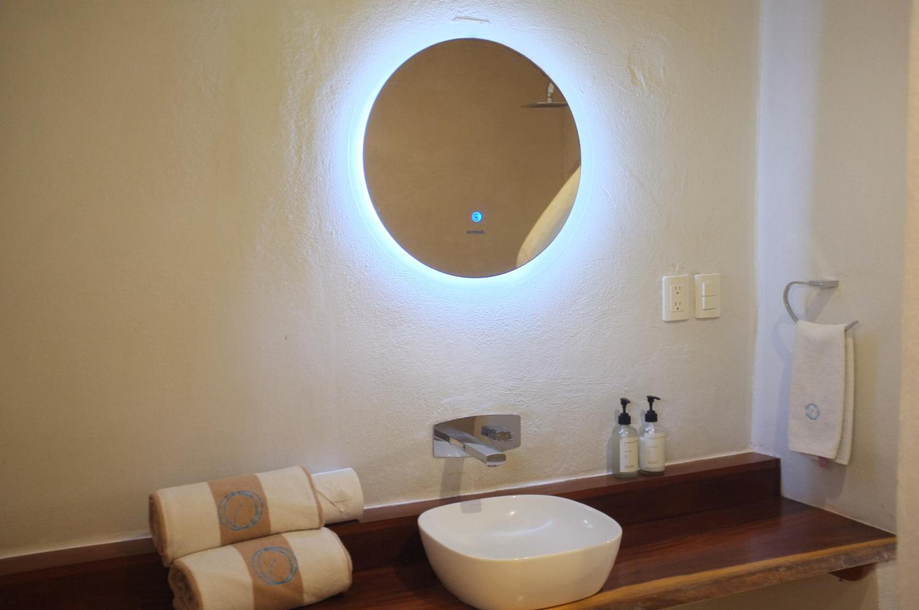 Standard Double Room - Photo 7