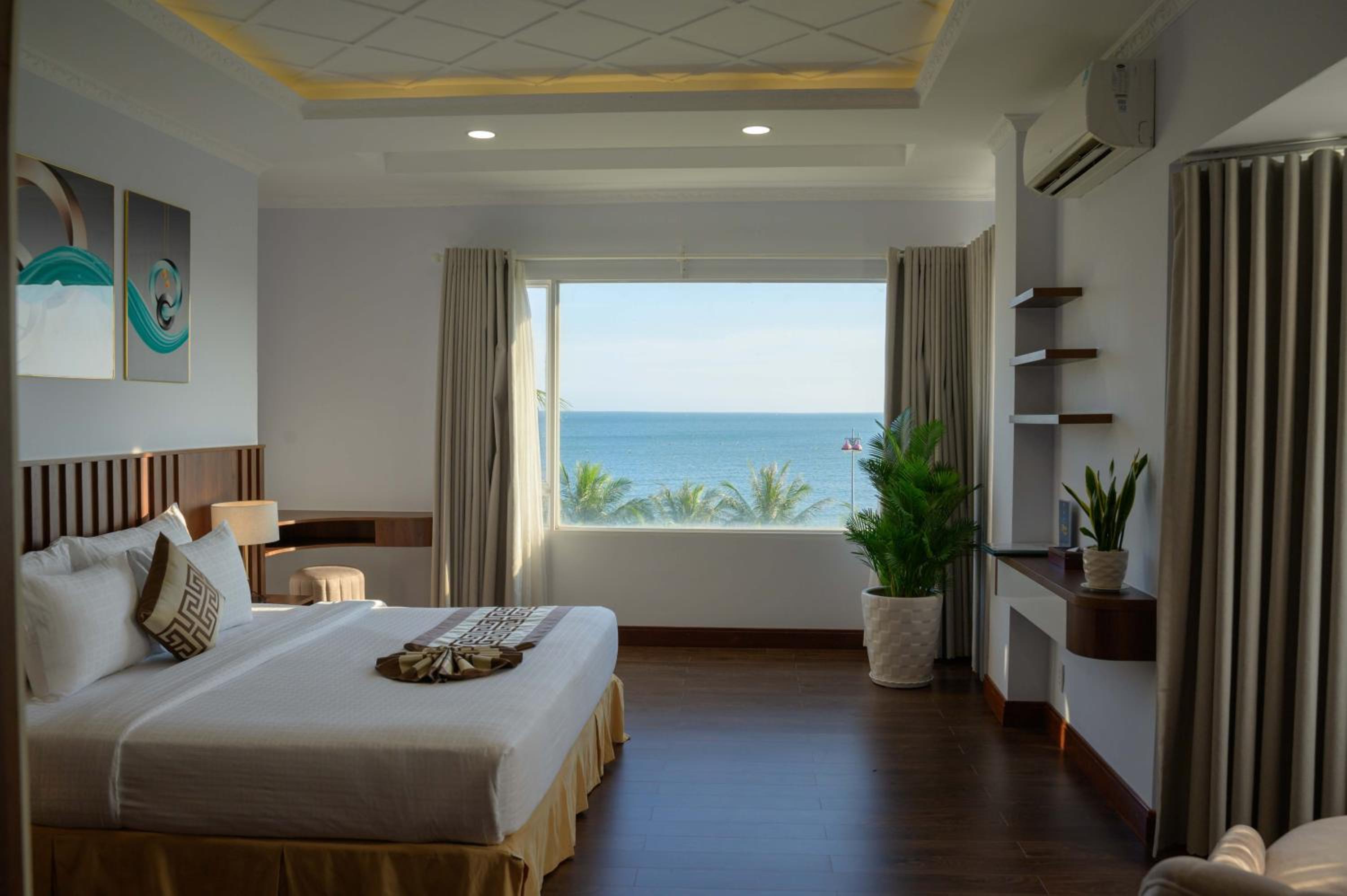 Executive Suite with Sea View photo 2