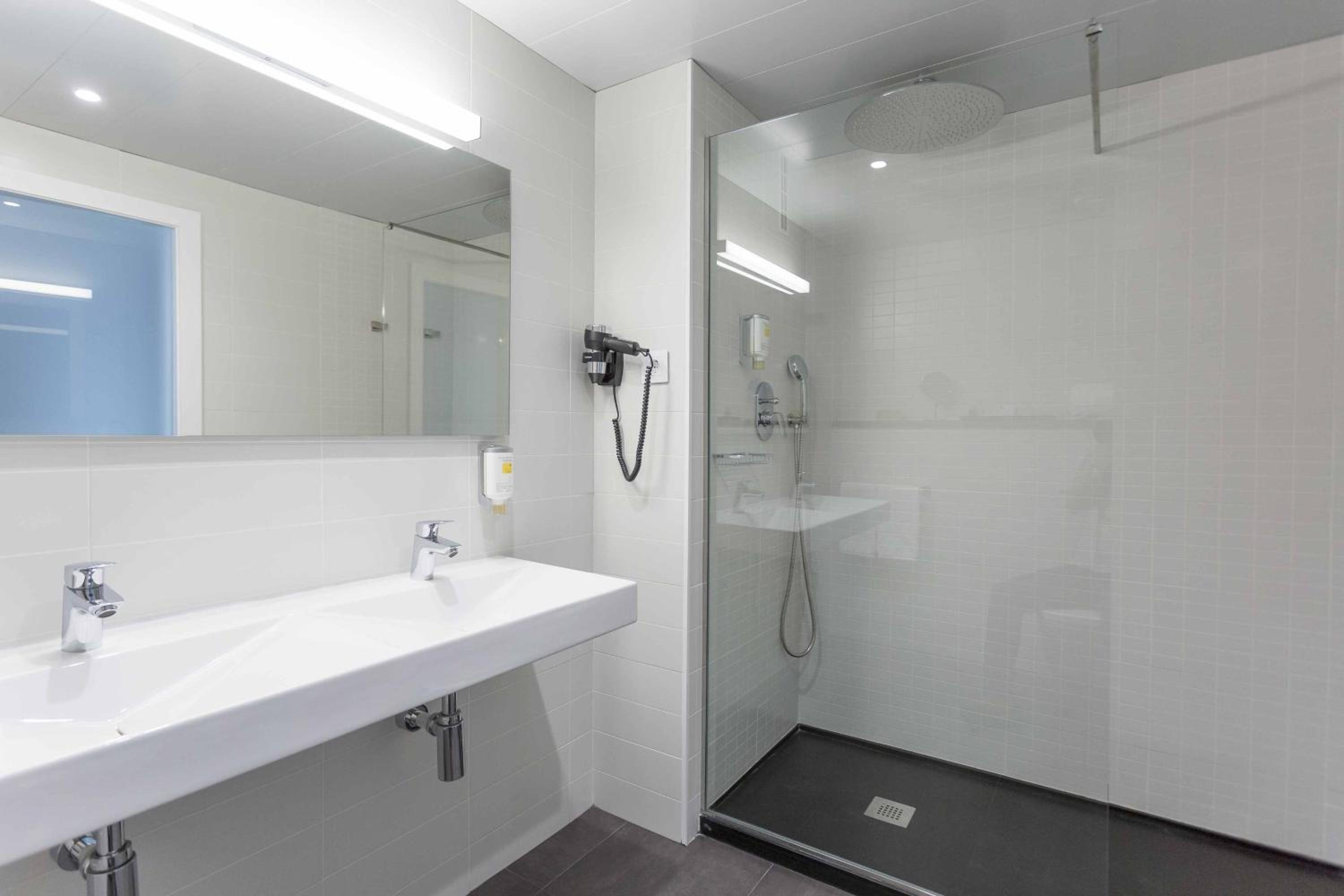 Deluxe Double Room - Photo 6