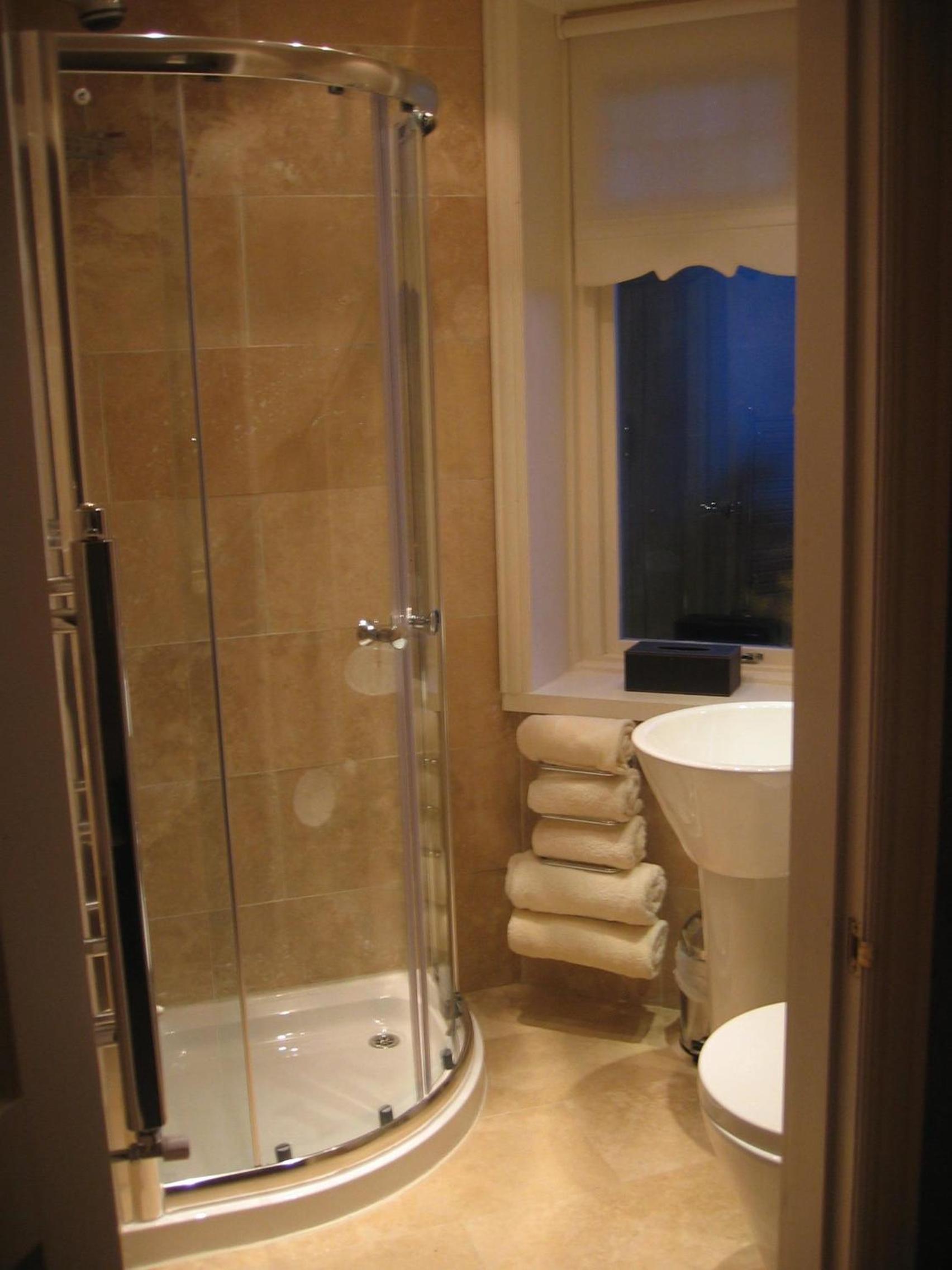 Large Double or Twin Room photo 3