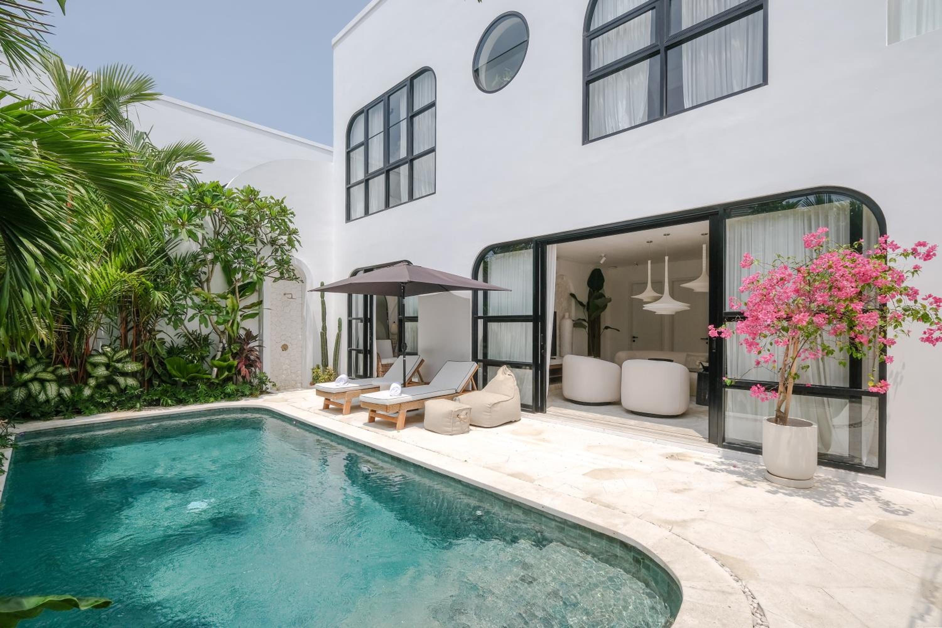 Villa photo 3