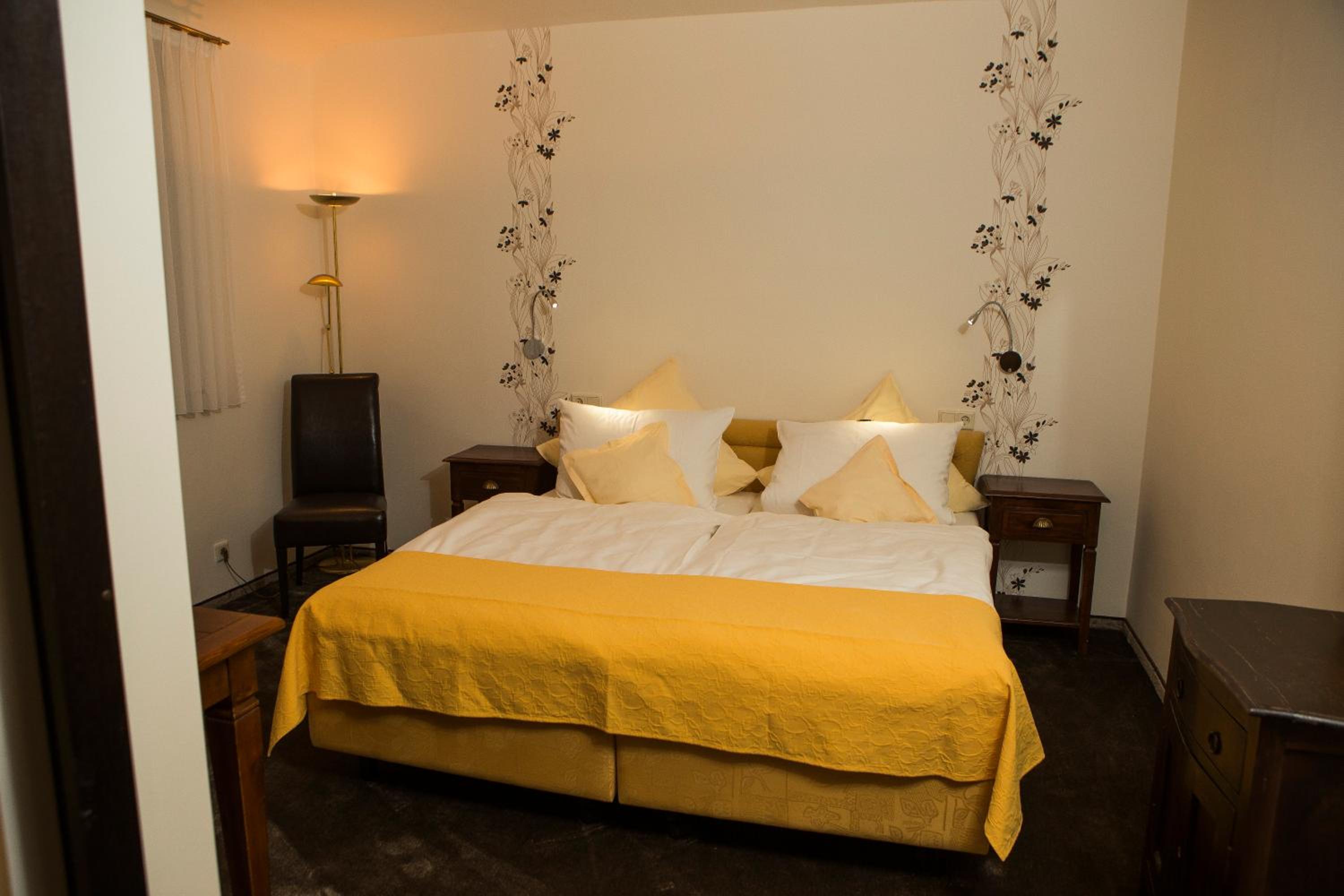 Double Room - Photo 5