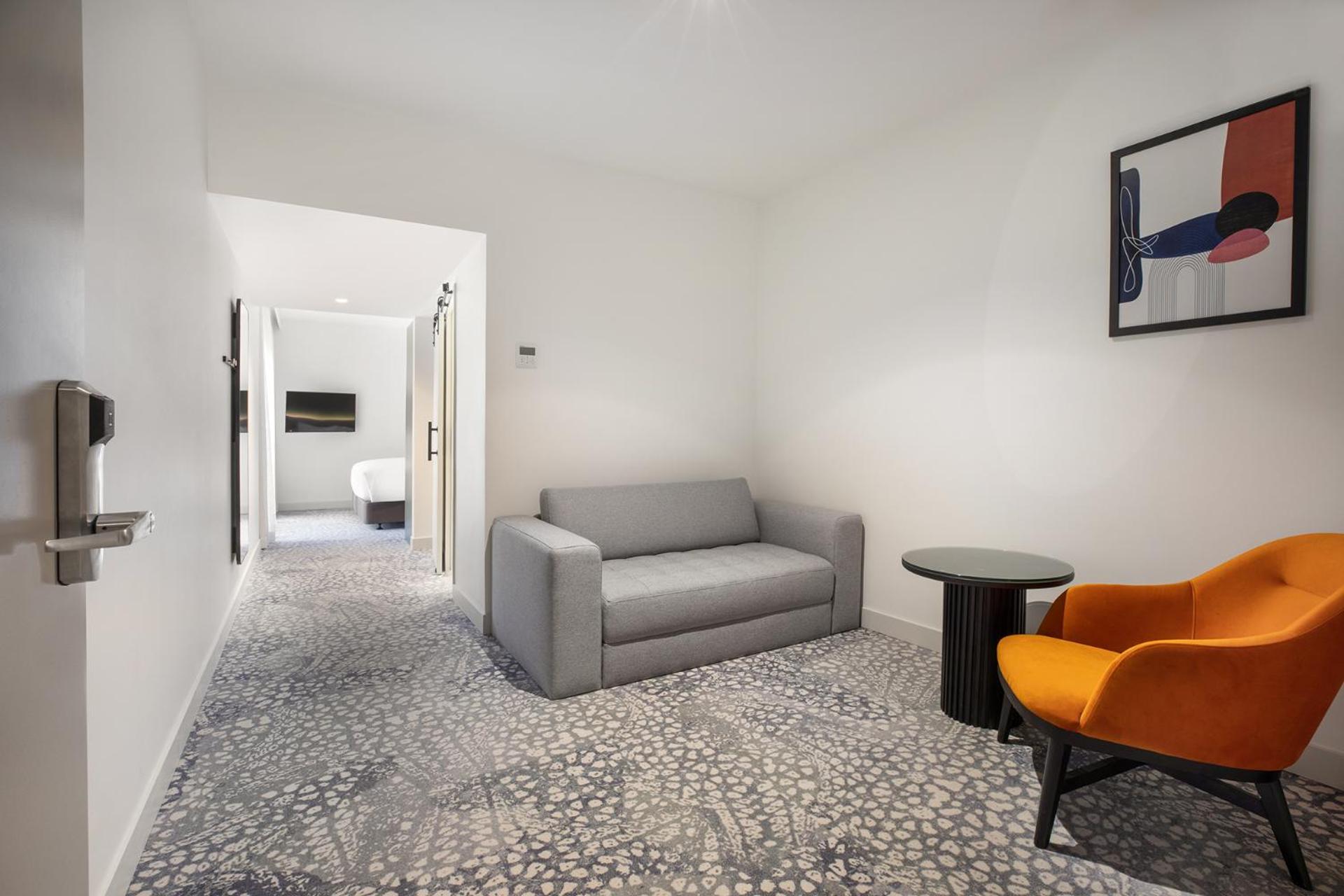 King Suite - Photo 1
