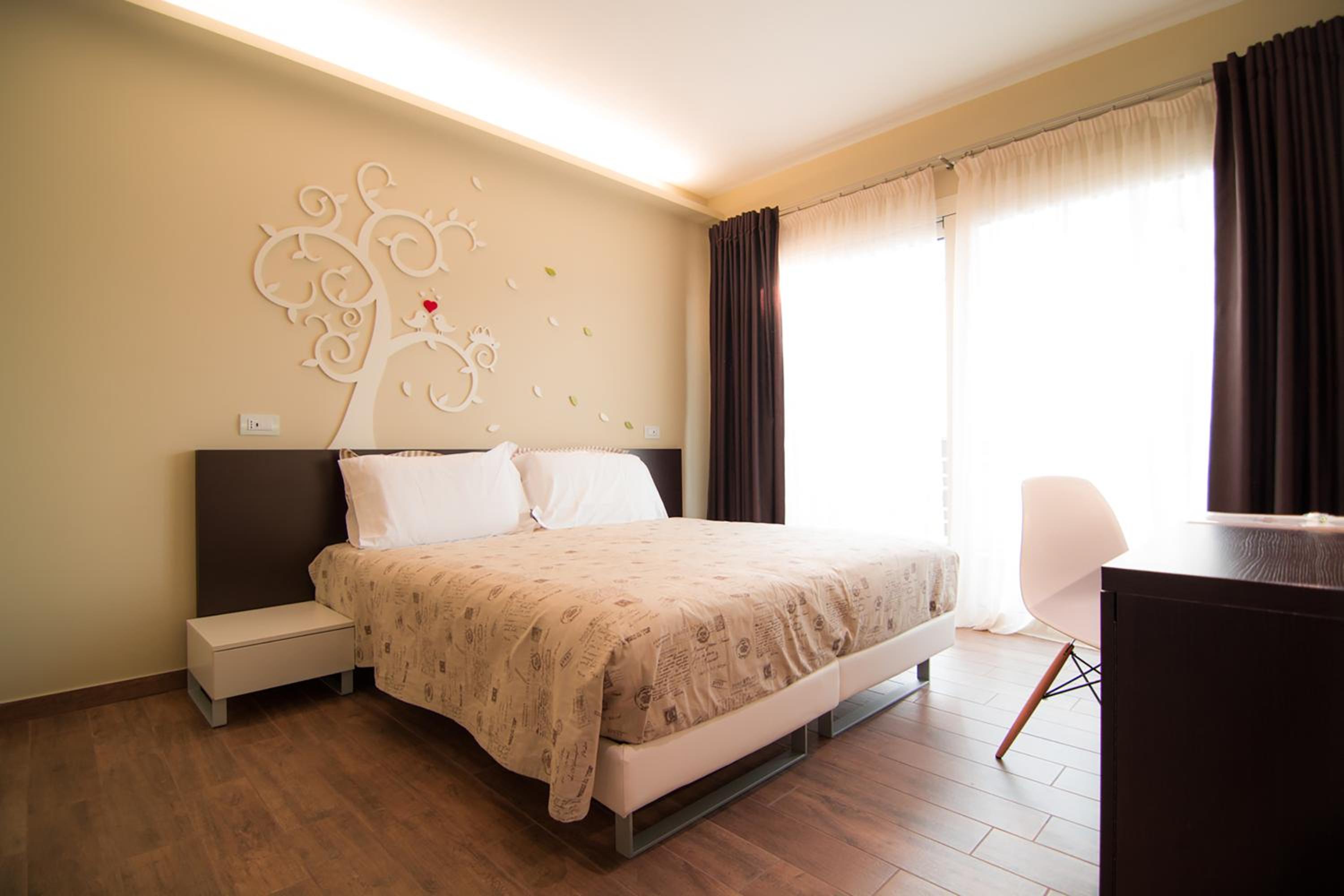 Double or Twin Room with Canal View photo 2