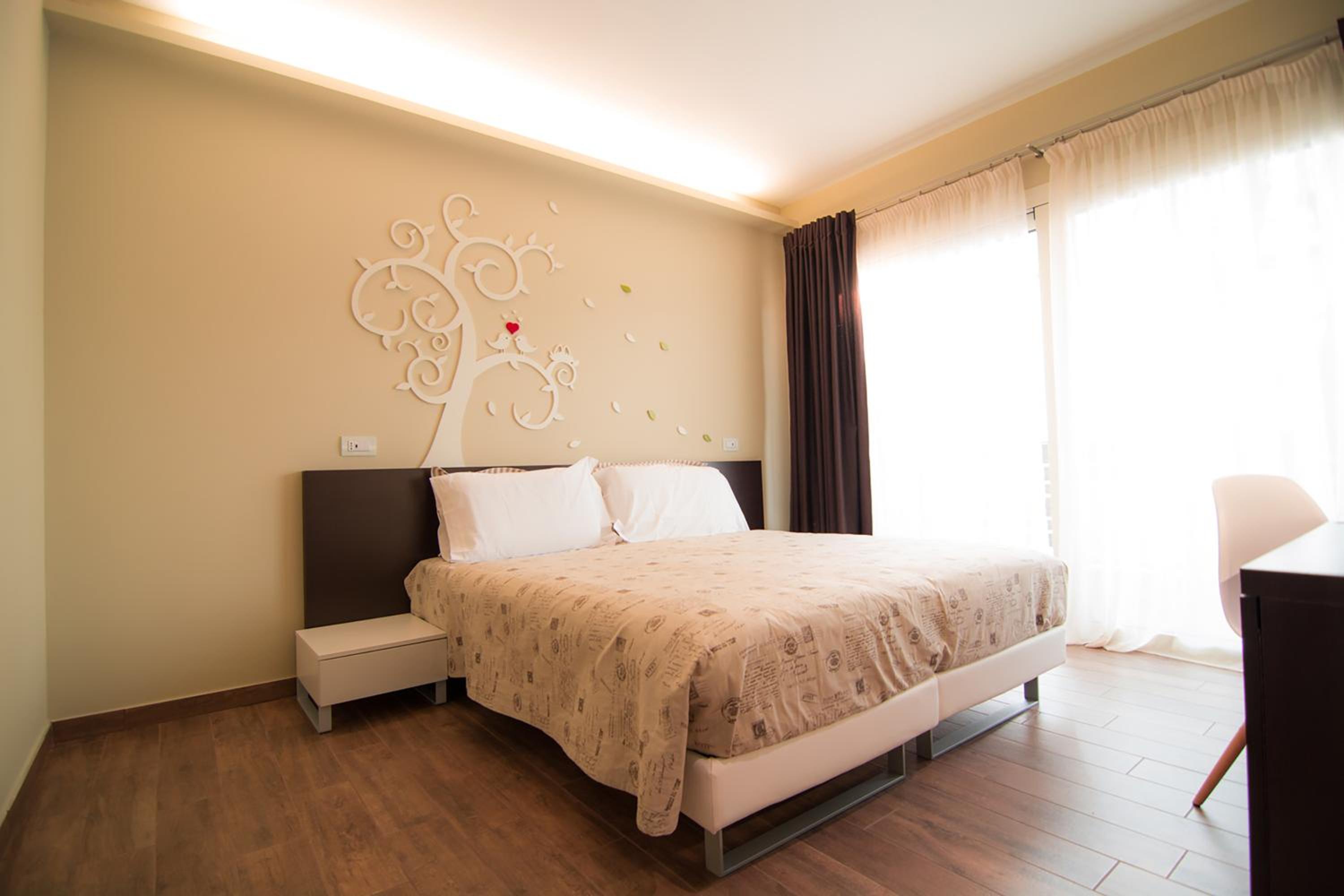 Double or Twin Room with Canal View photo 3