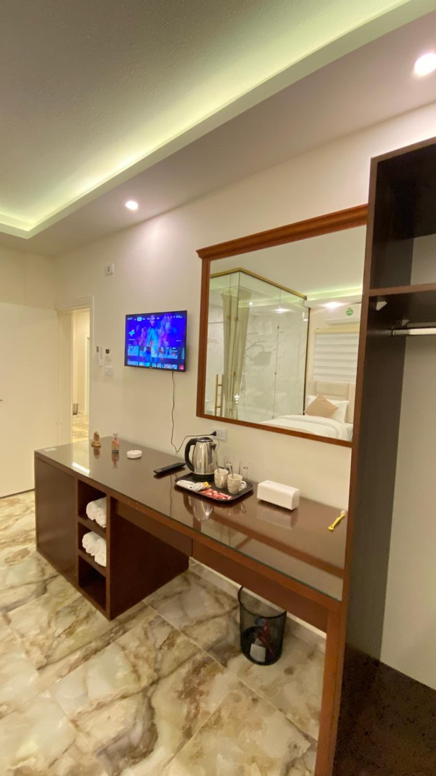 Deluxe Double Room (2 Adults + 1 Child) photo 2