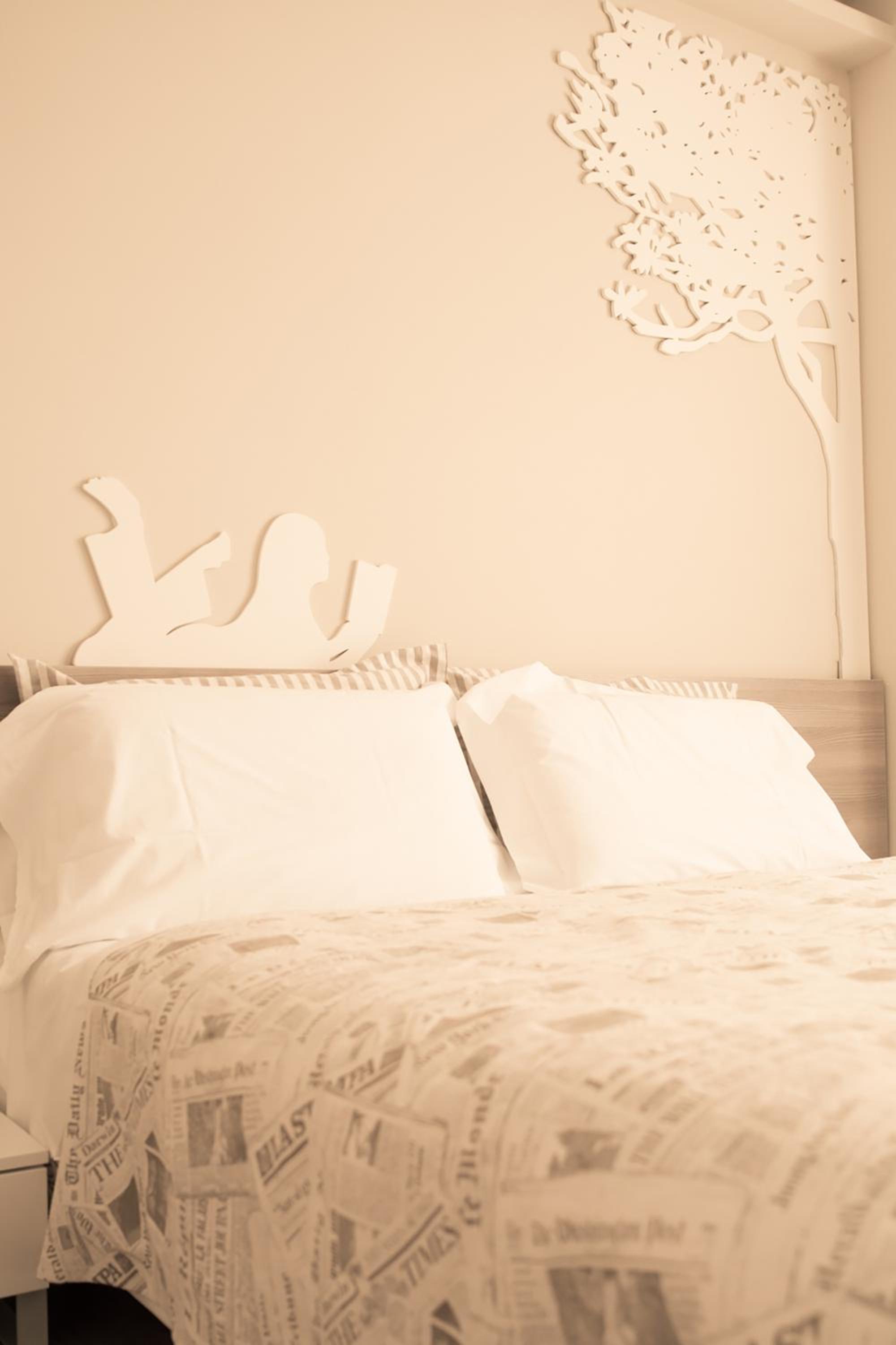Double or Twin Room with Balcony - Photo 8
