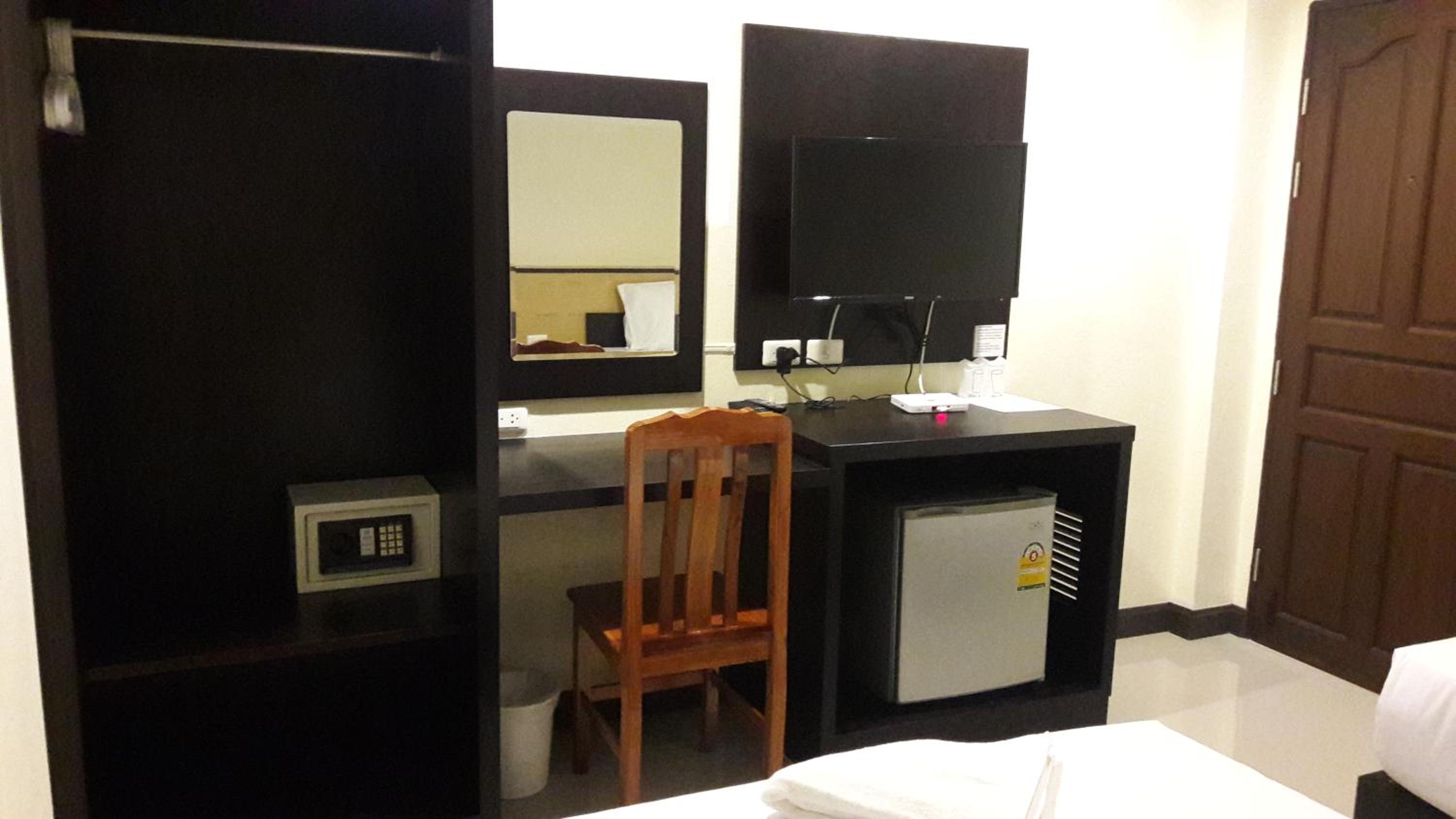 Standard Double Room - Photo 6
