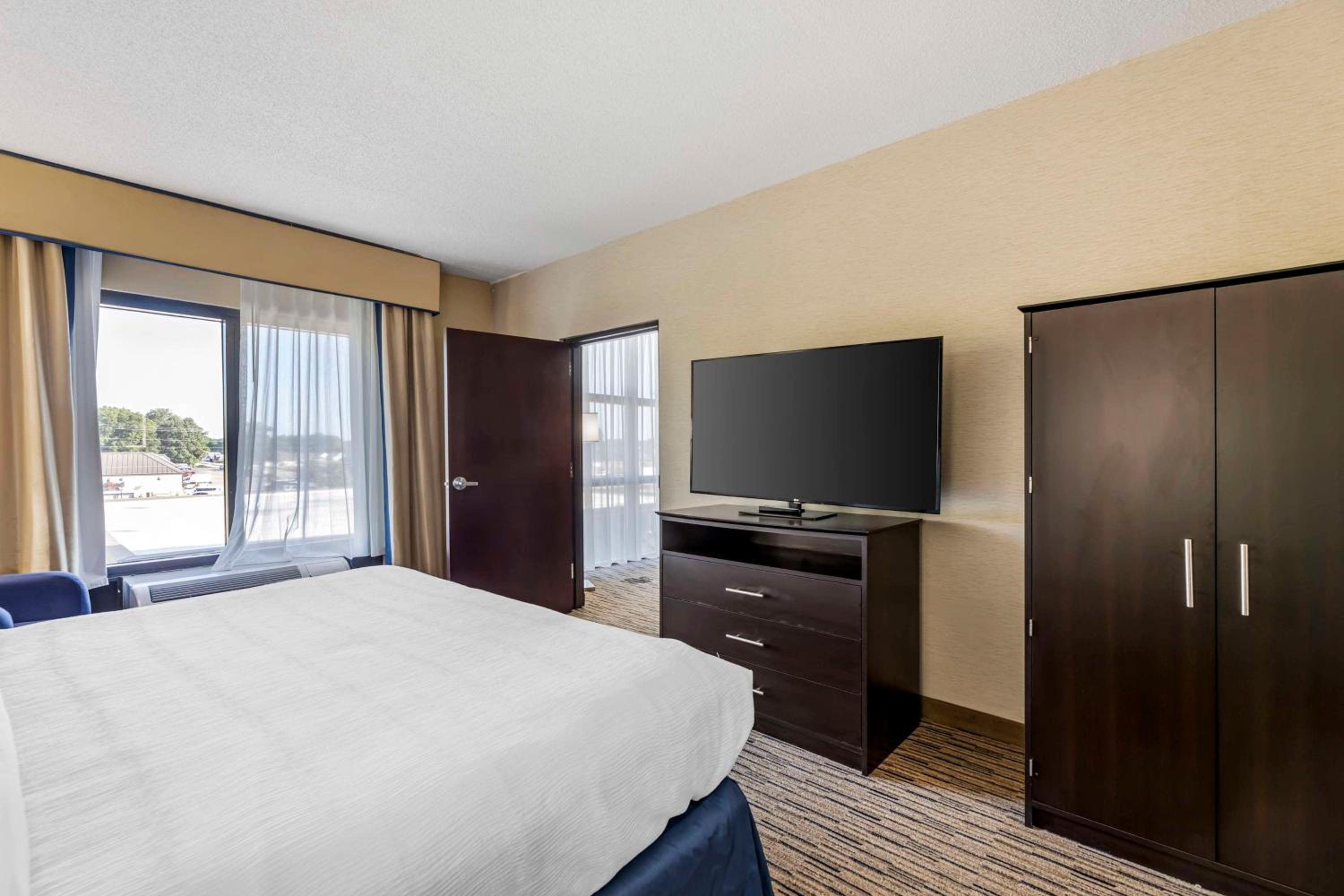 Presidential King Suite
