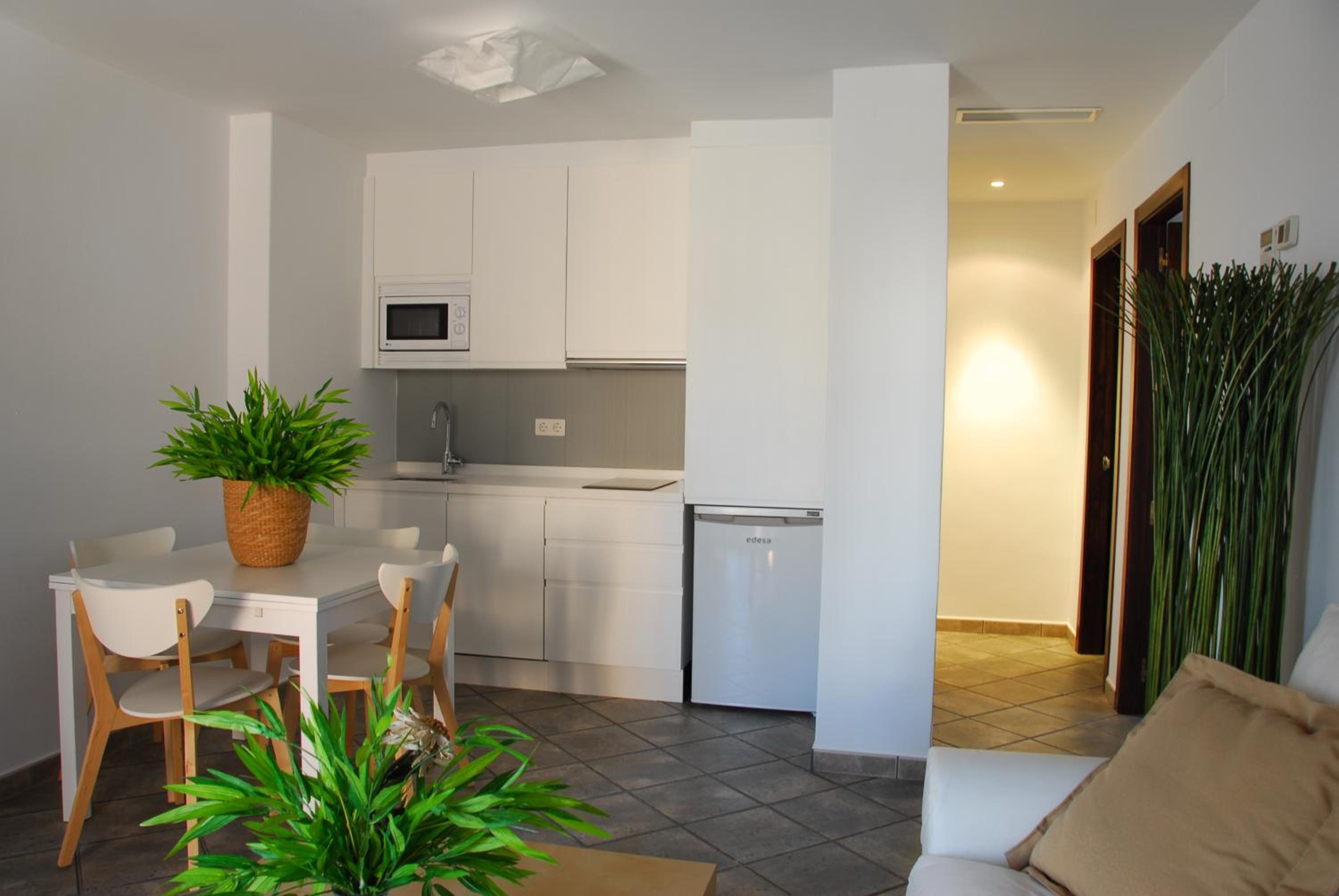Apartment photo 2