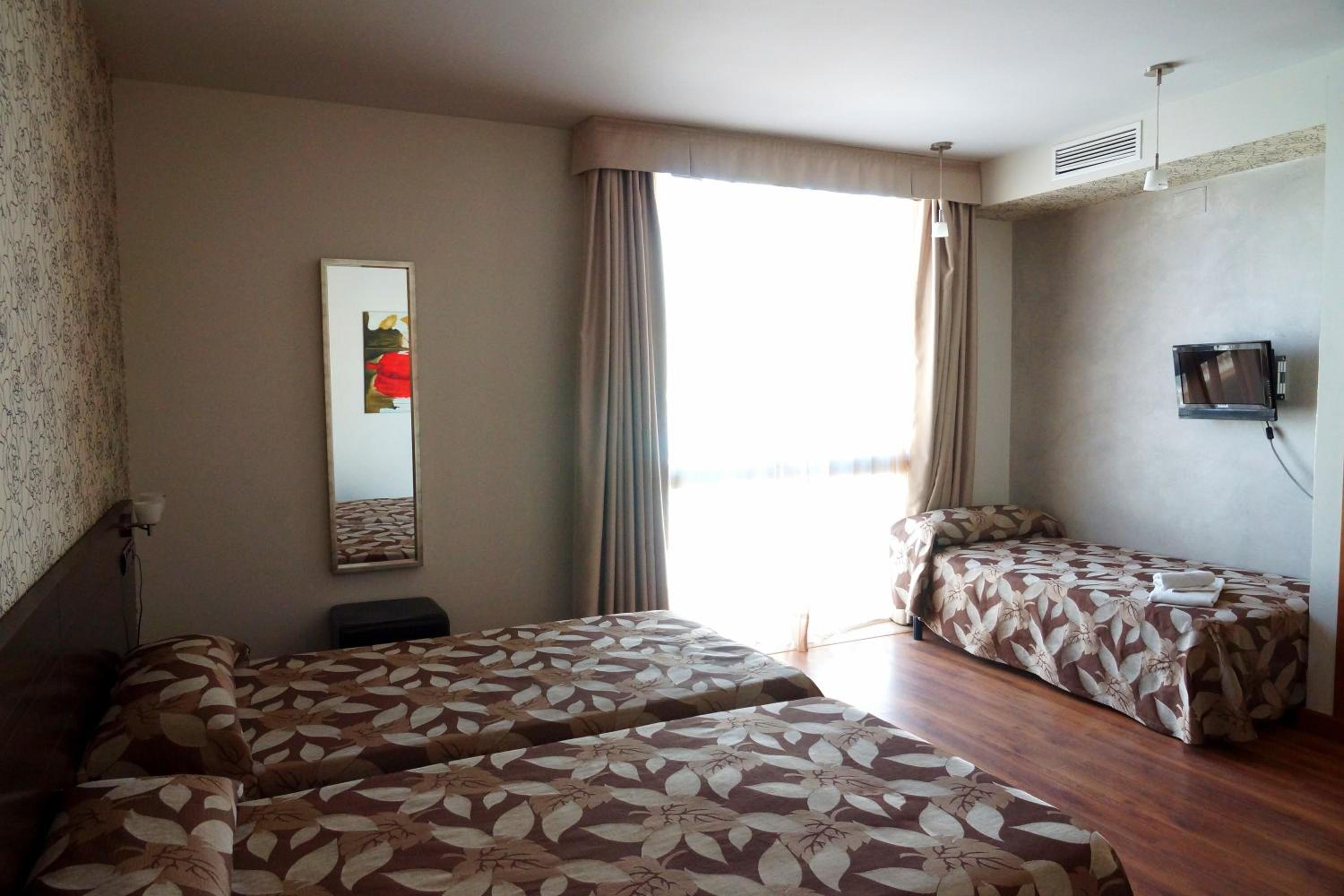 Double Room with Extra Bed and Parking photo 3