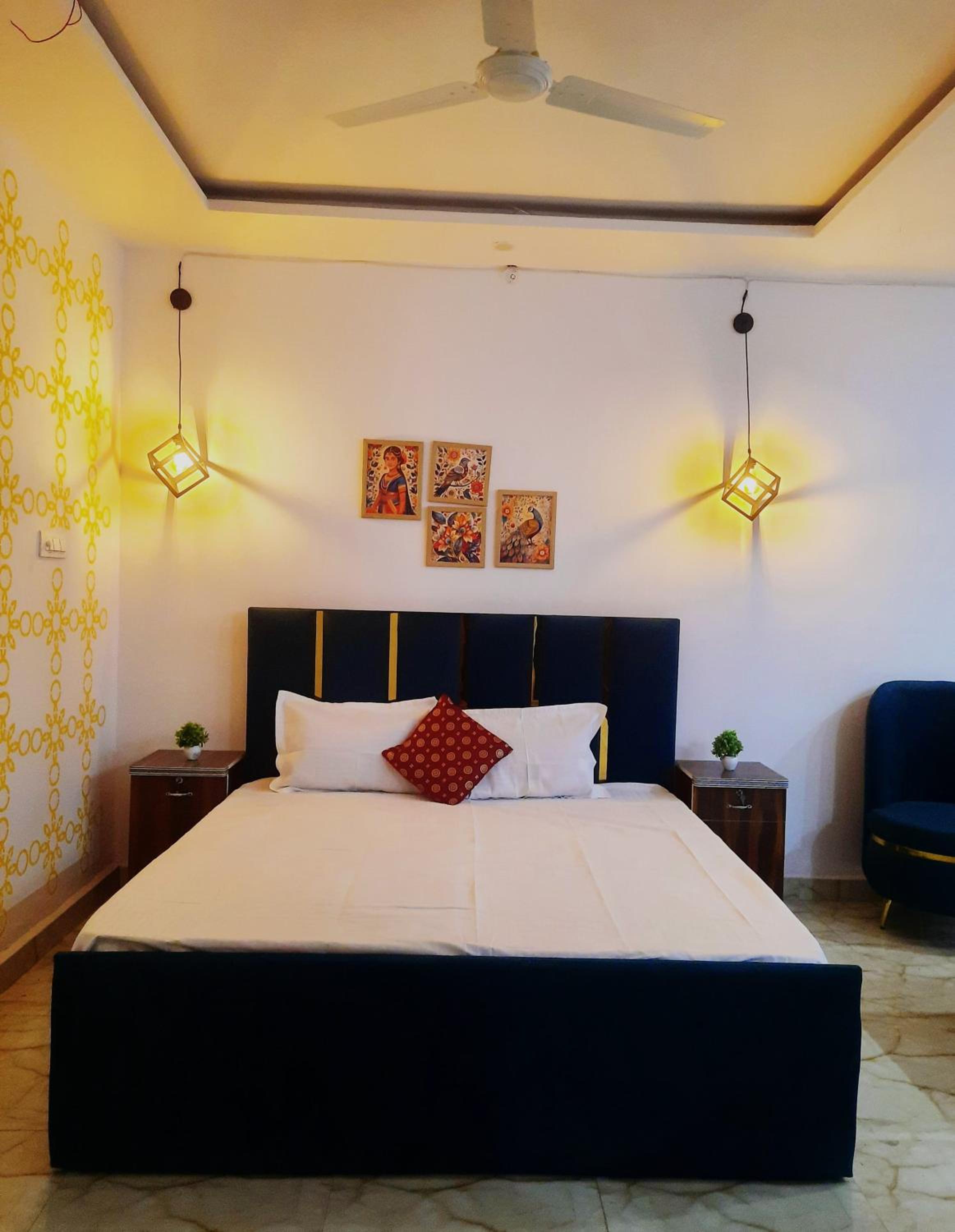 Budget Double Room photo 3
