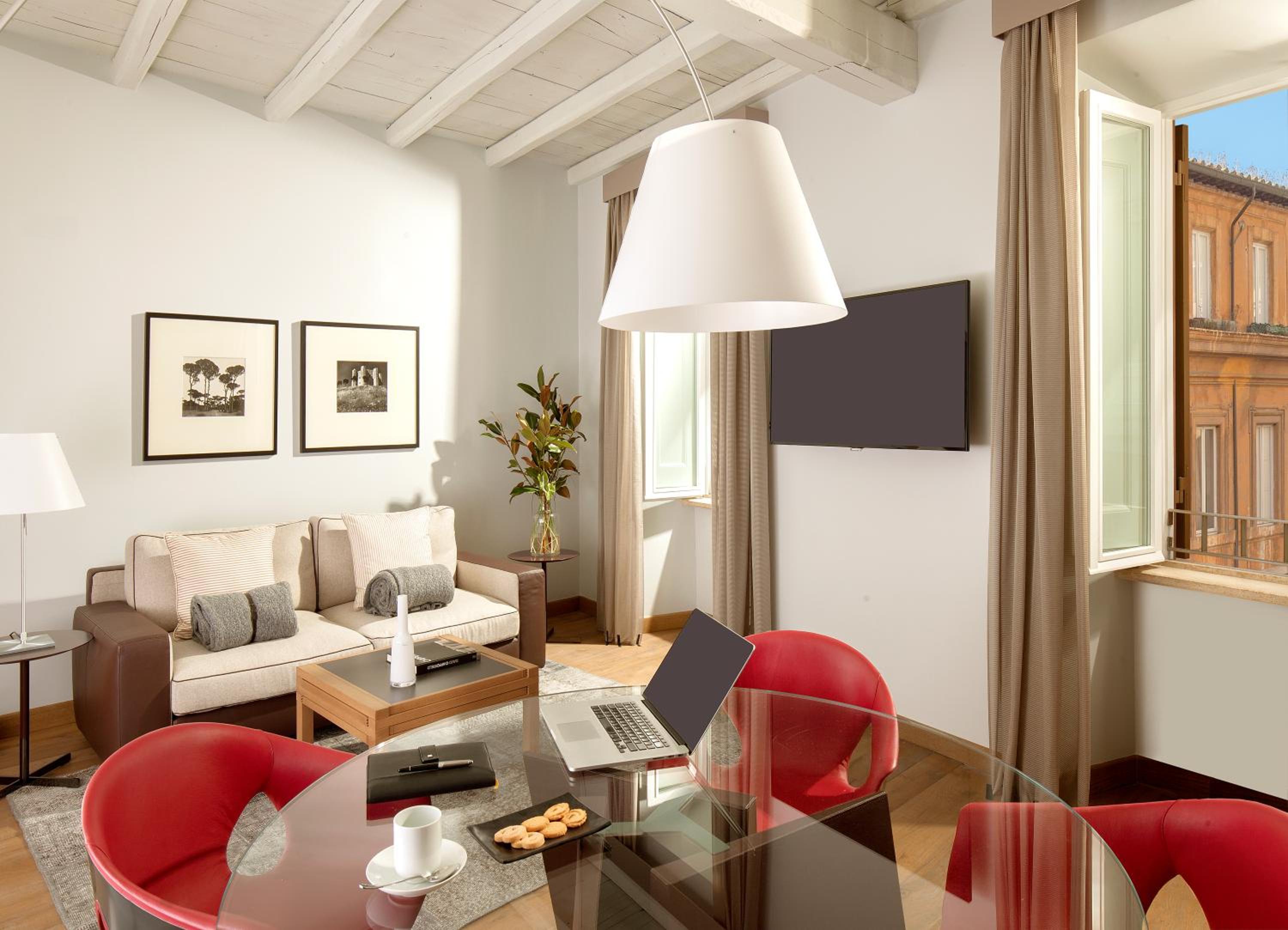 Executive Room photo 1