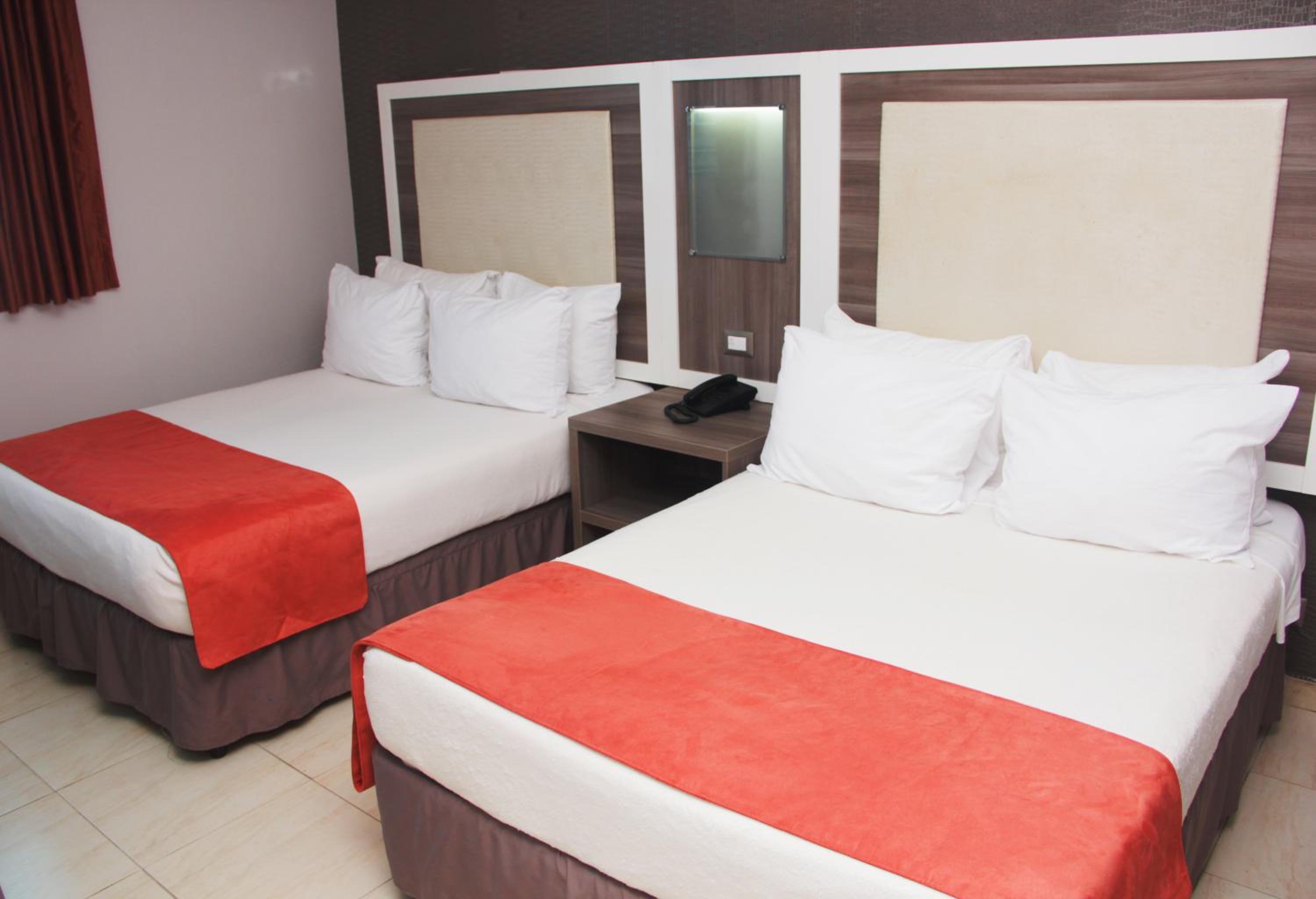 Double Room with Two Double Beds - Photo 1