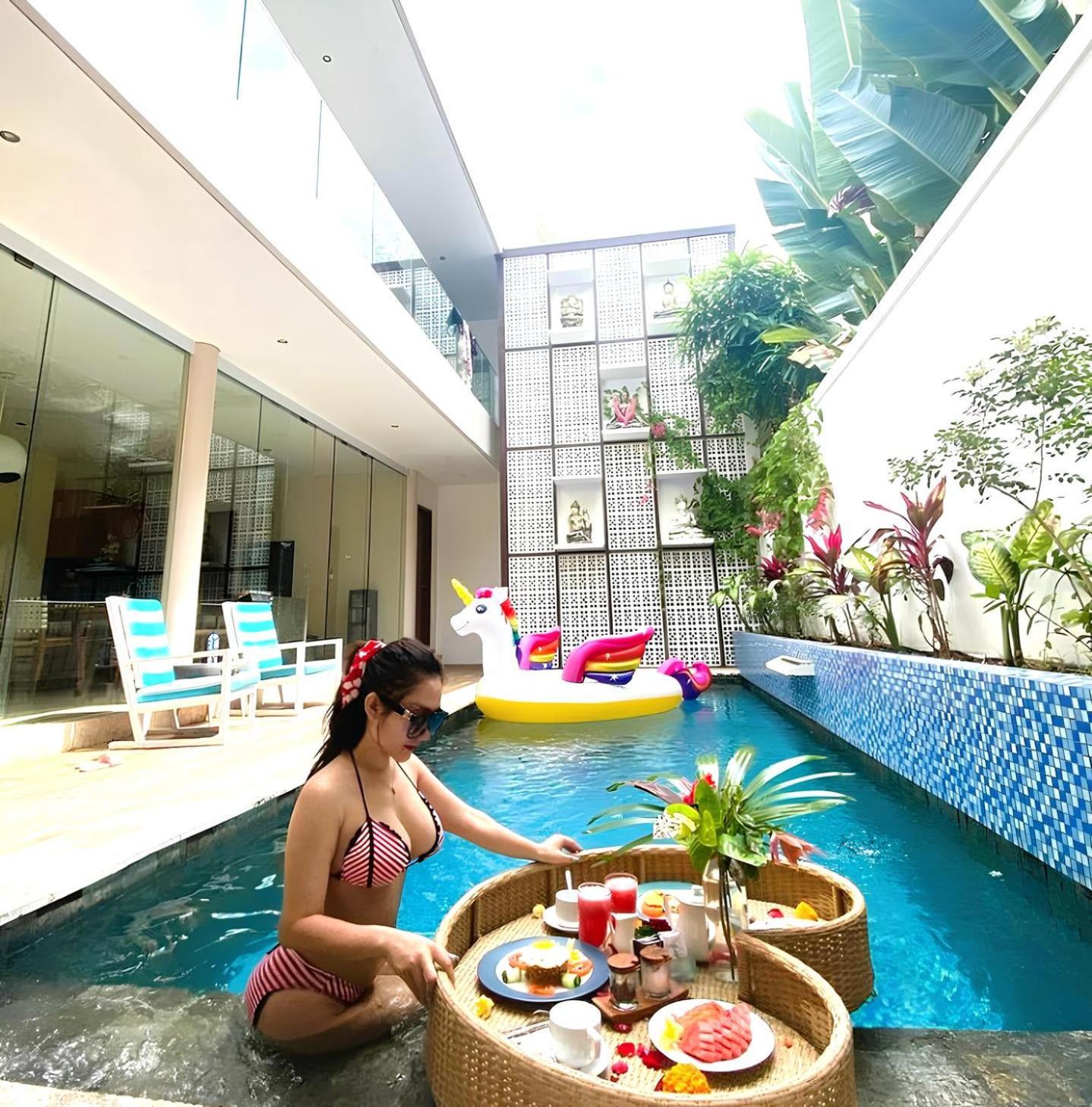 Four-Bedroom Villa with Private Pool and 6 mins walk to the beach photo 3