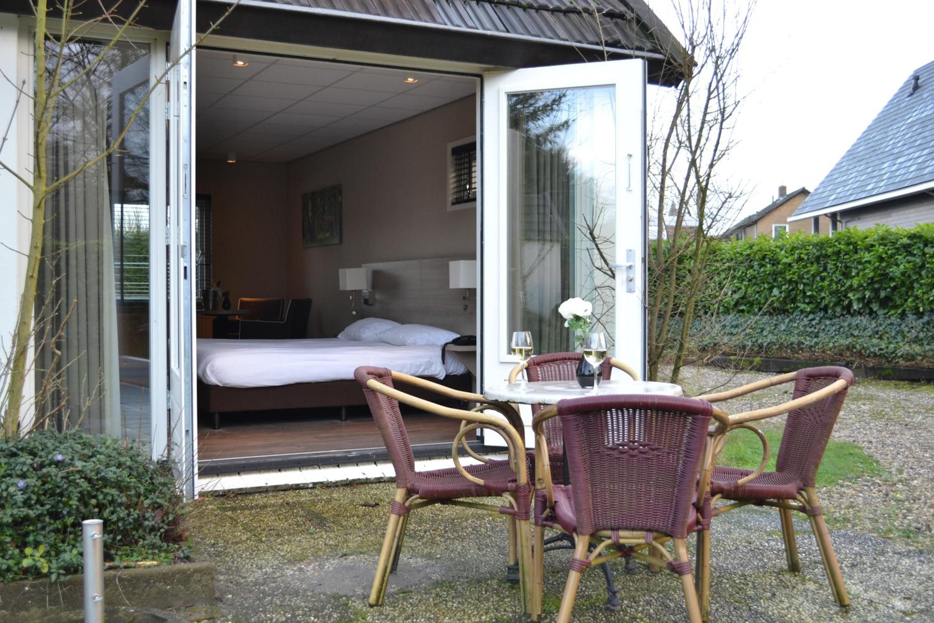 Spacious comfort double room with terrace photo 3