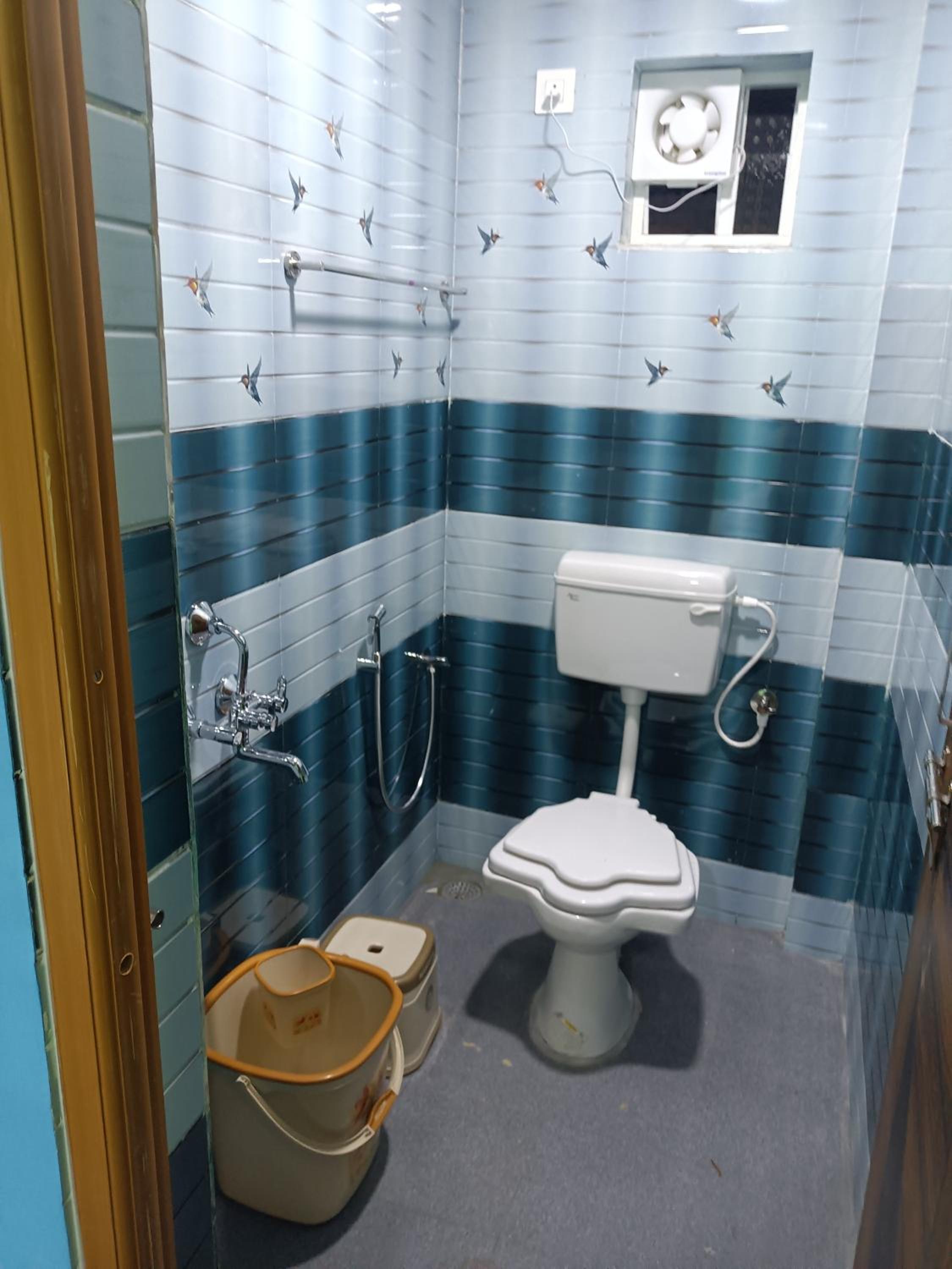 Double Room with Private Bathroom photo 2