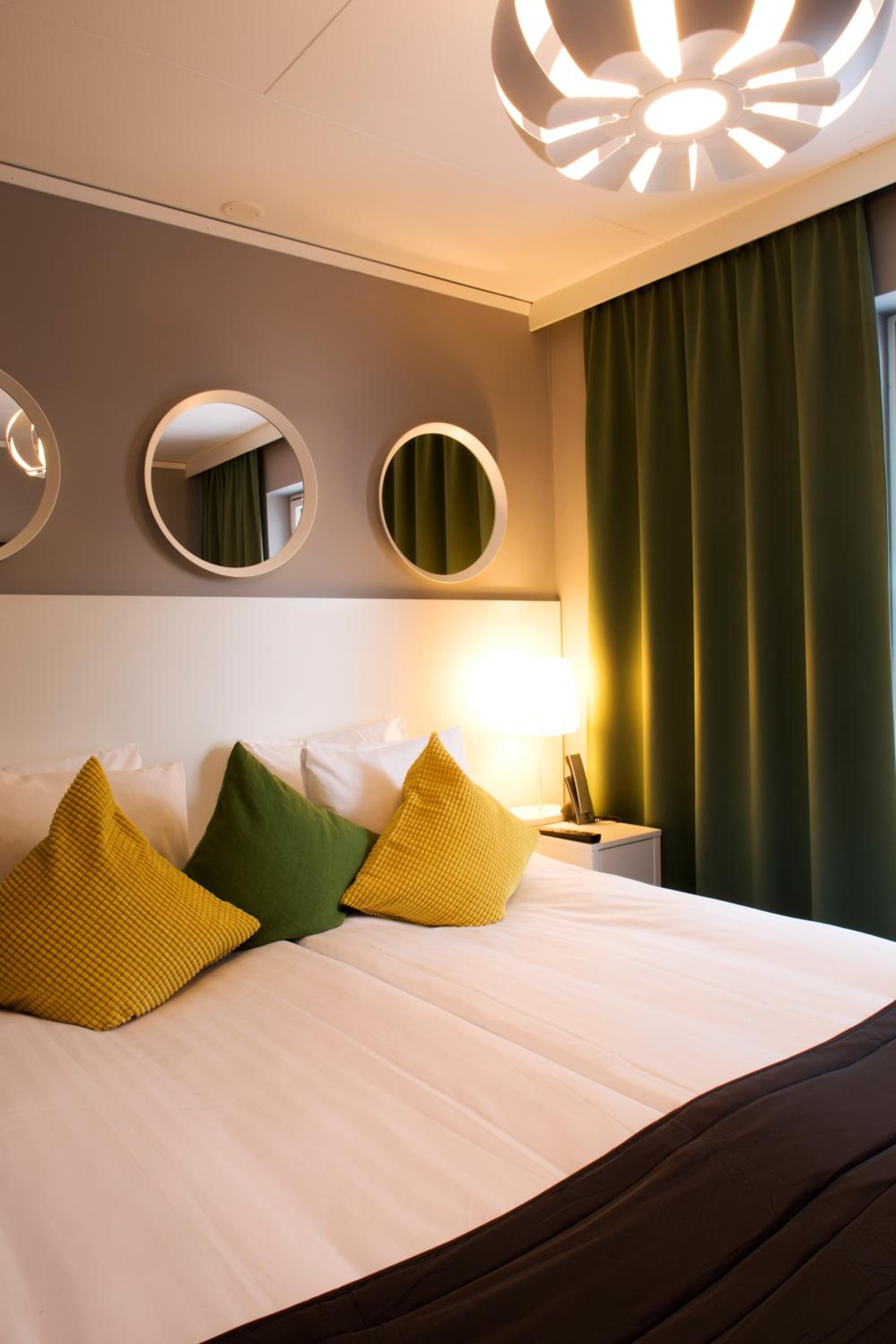 Superior King Room - Photo 3