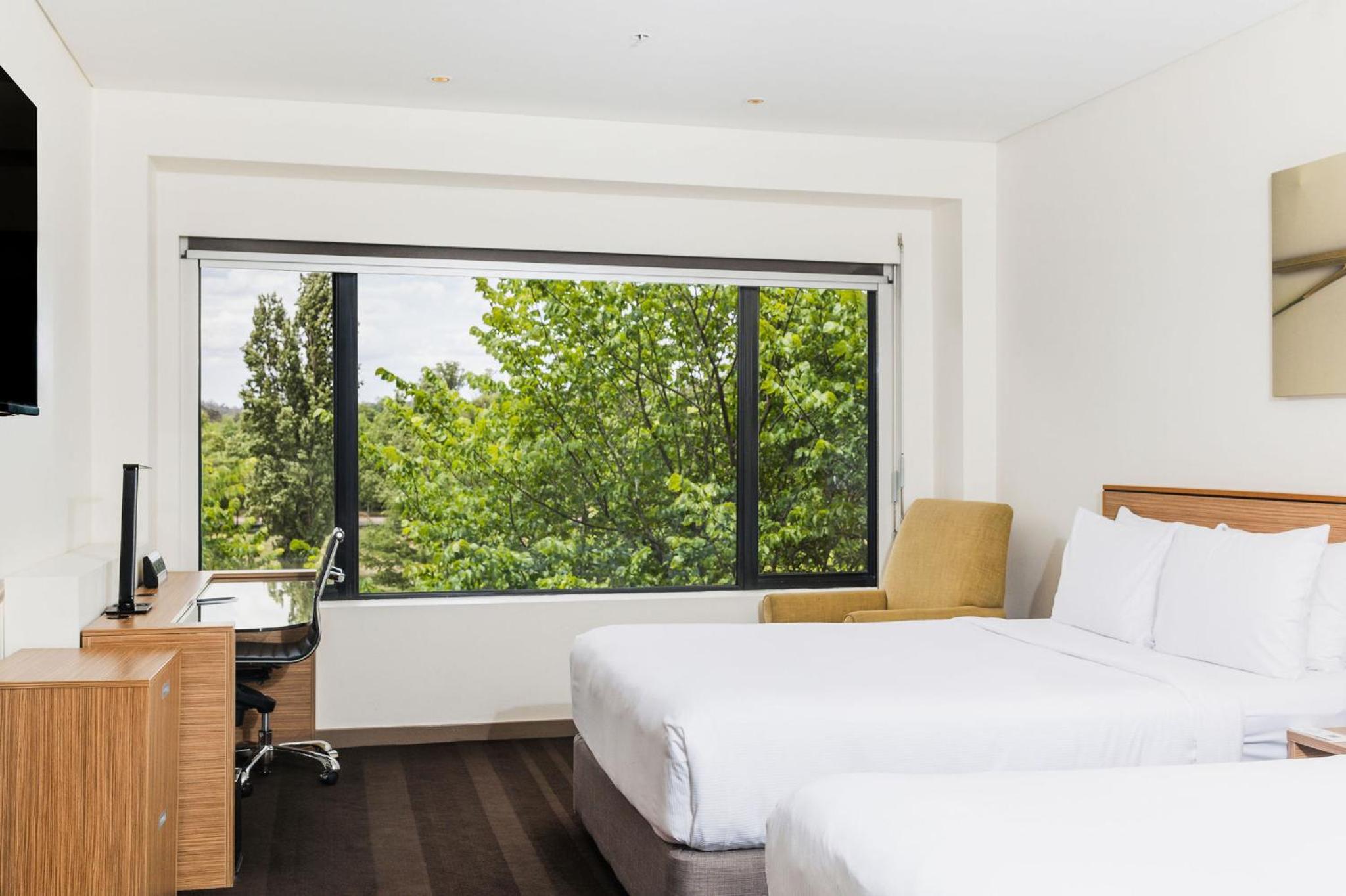 Twin Room with Two Double Beds with Park View - Photo 1