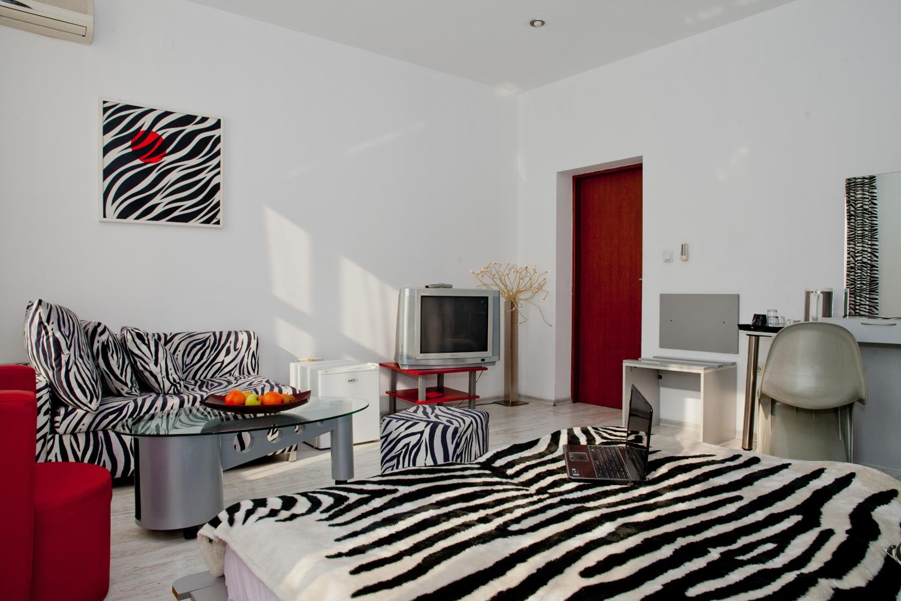 Deluxe Double or Twin Room - Photo 2