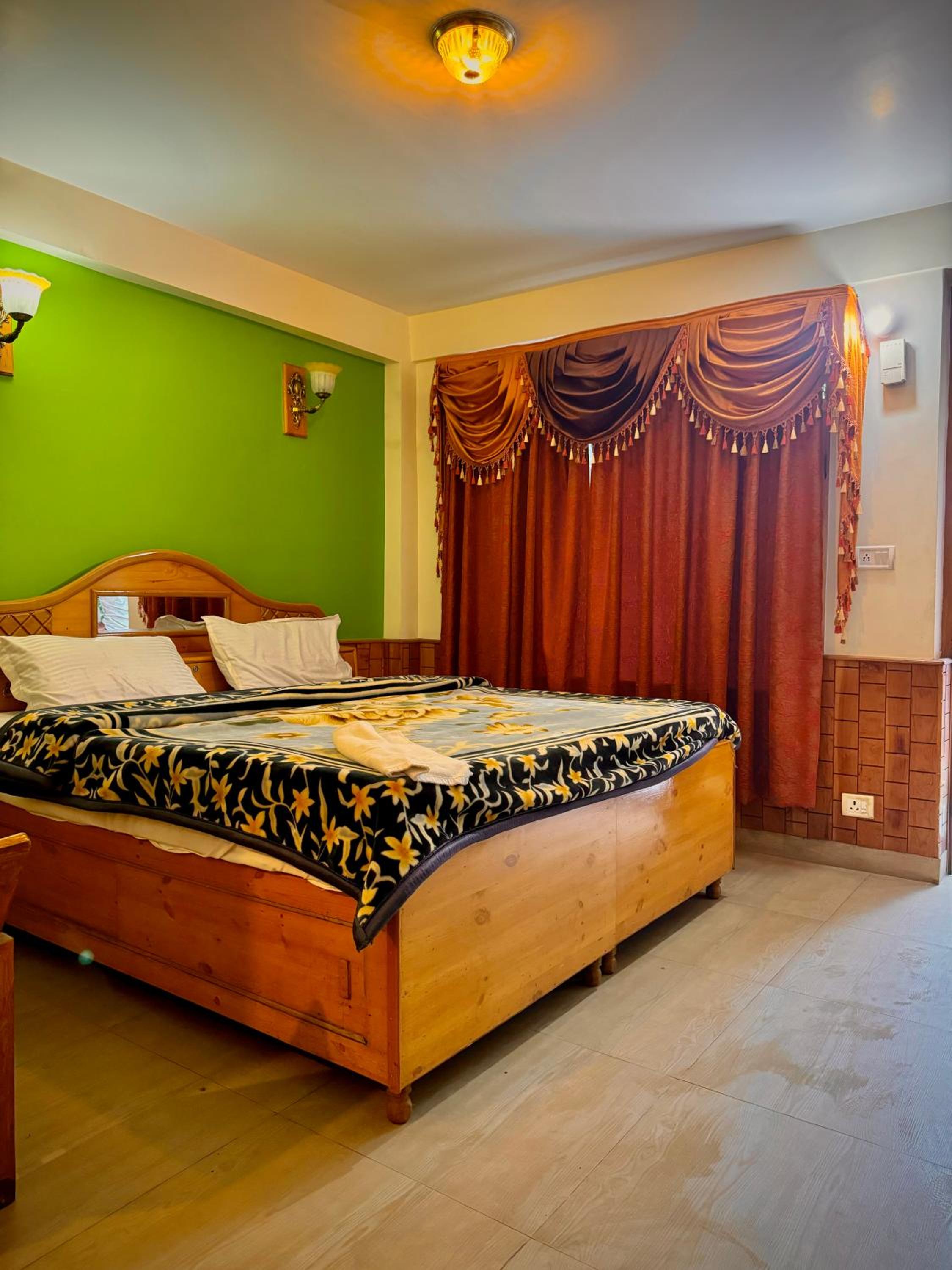 Deluxe Double Room With Balcony