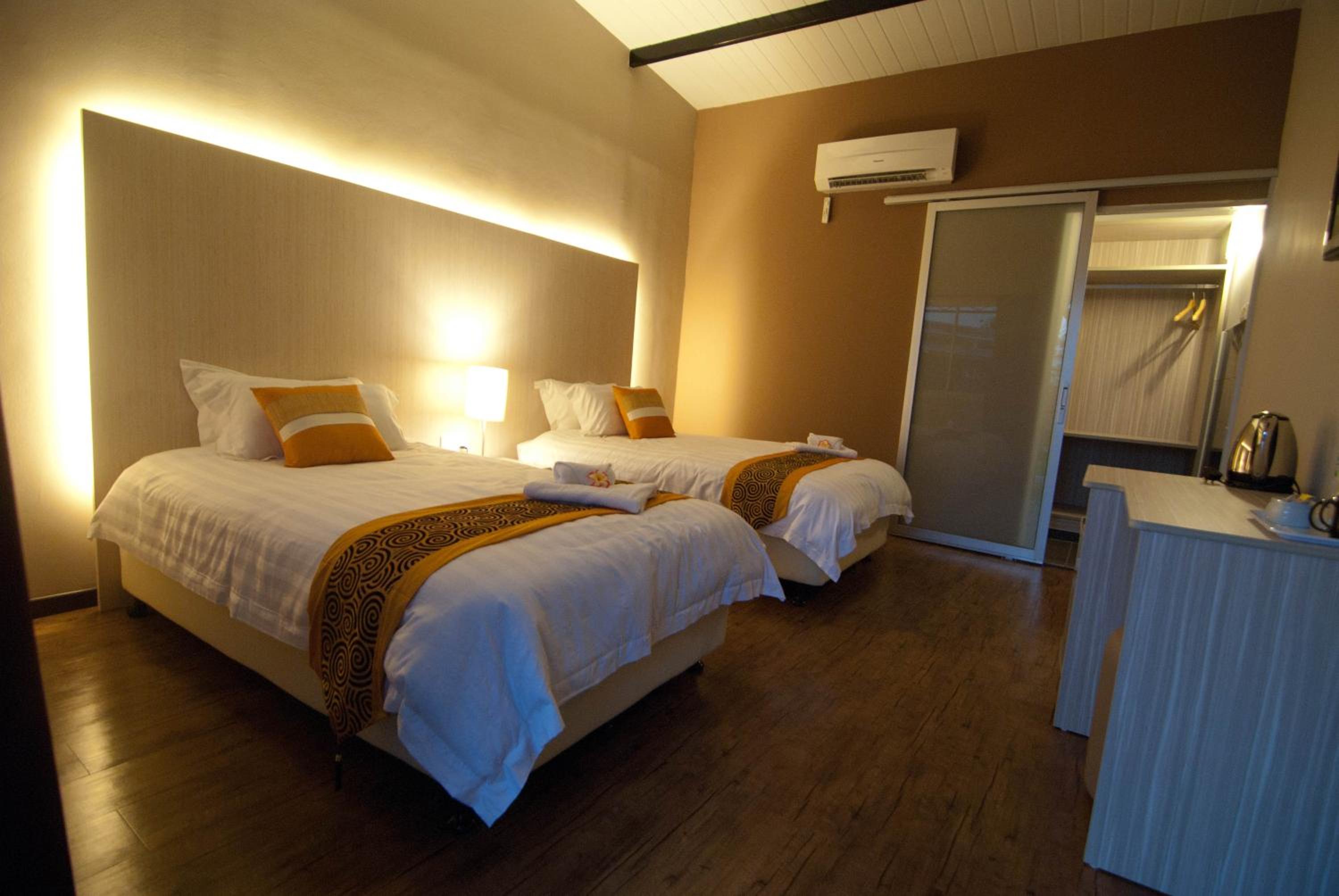 Superior Twin Room - Photo 11