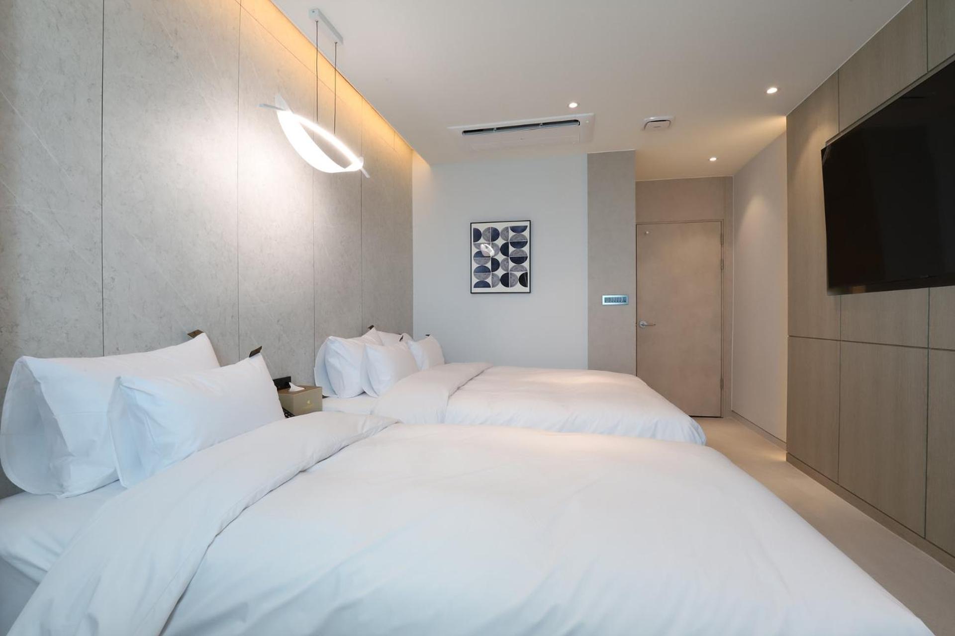 Deluxe Twin Room photo 3