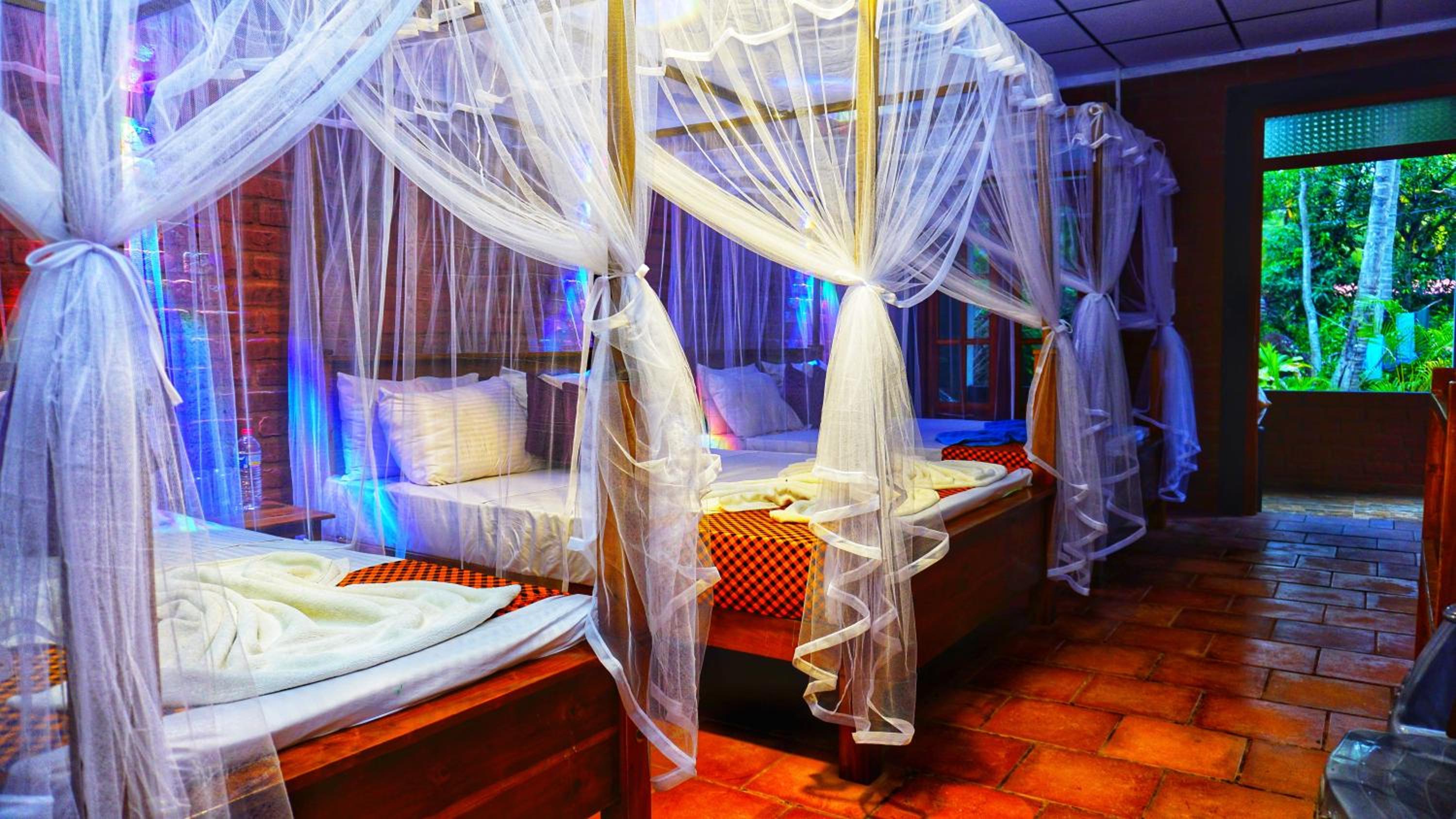 Deluxe Double Room with Extra Bed