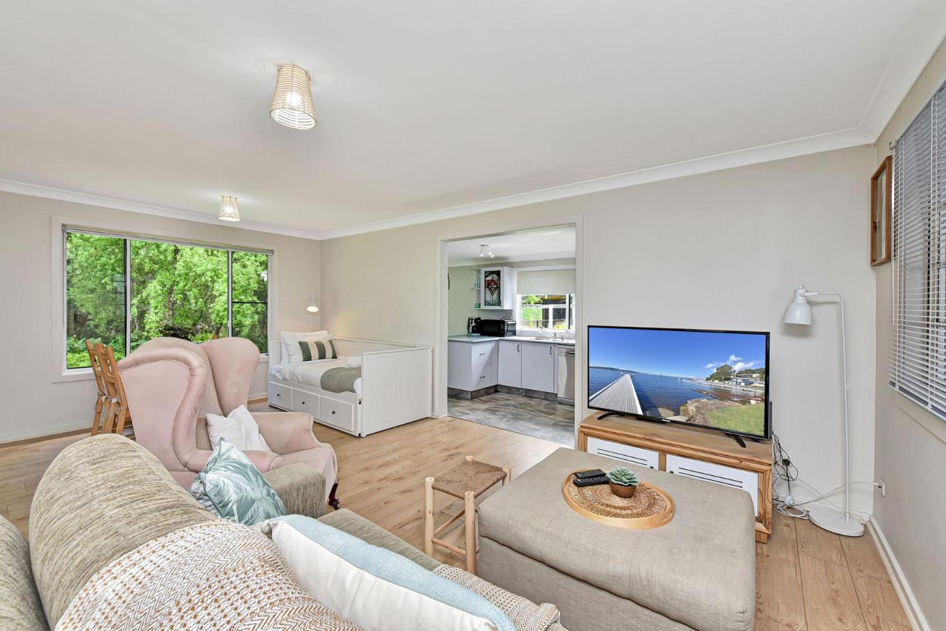 One-Bedroom House photo 1