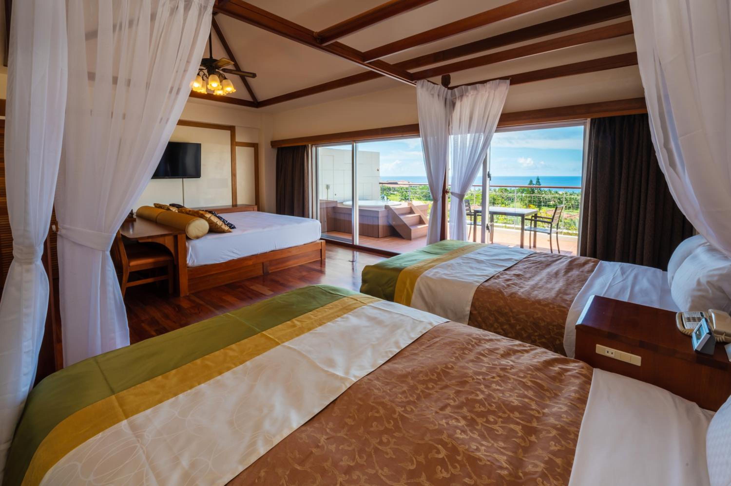 Junior Suite with Ocean View with Jet bath