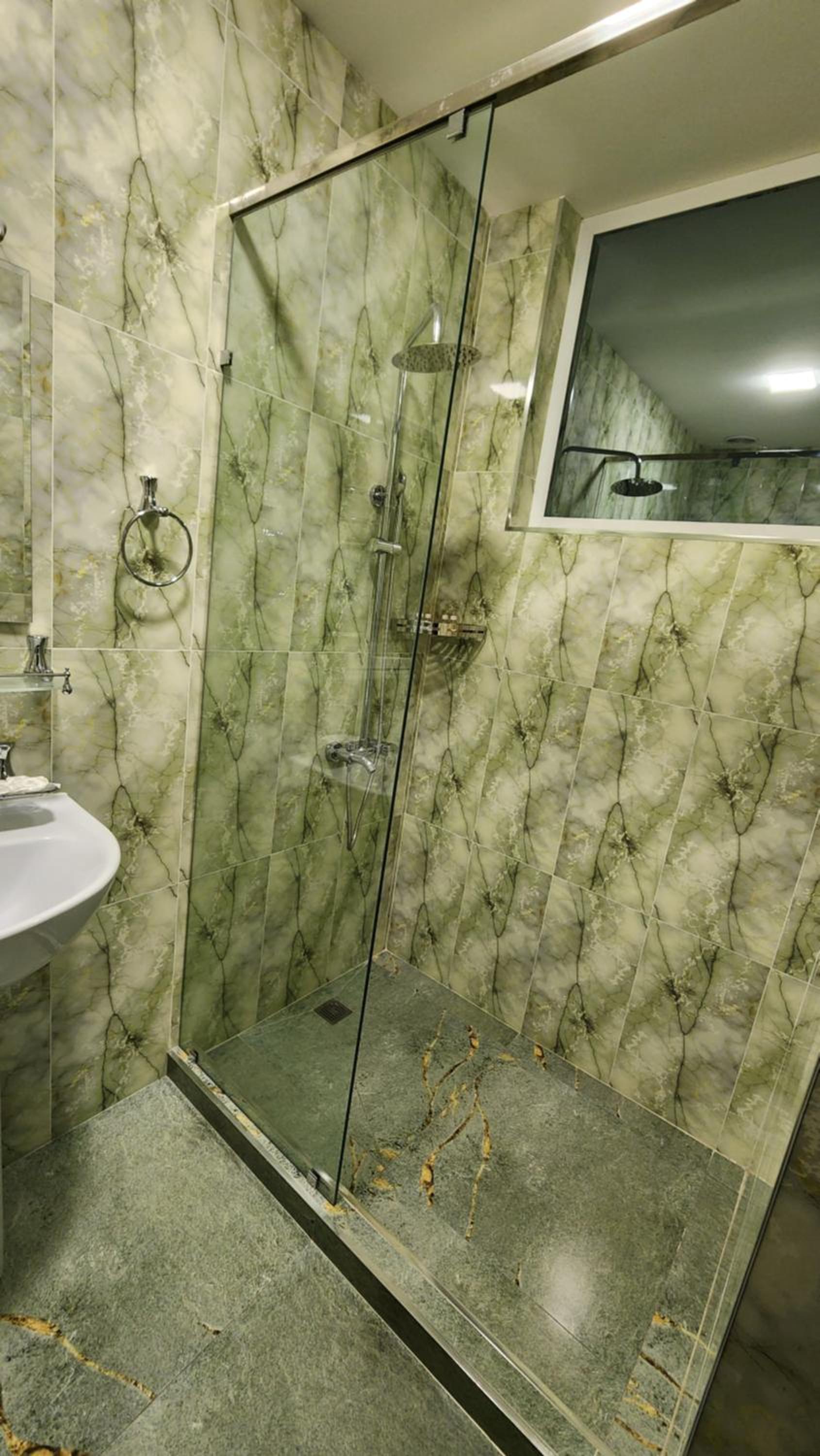 Double or Twin Room - Photo 15