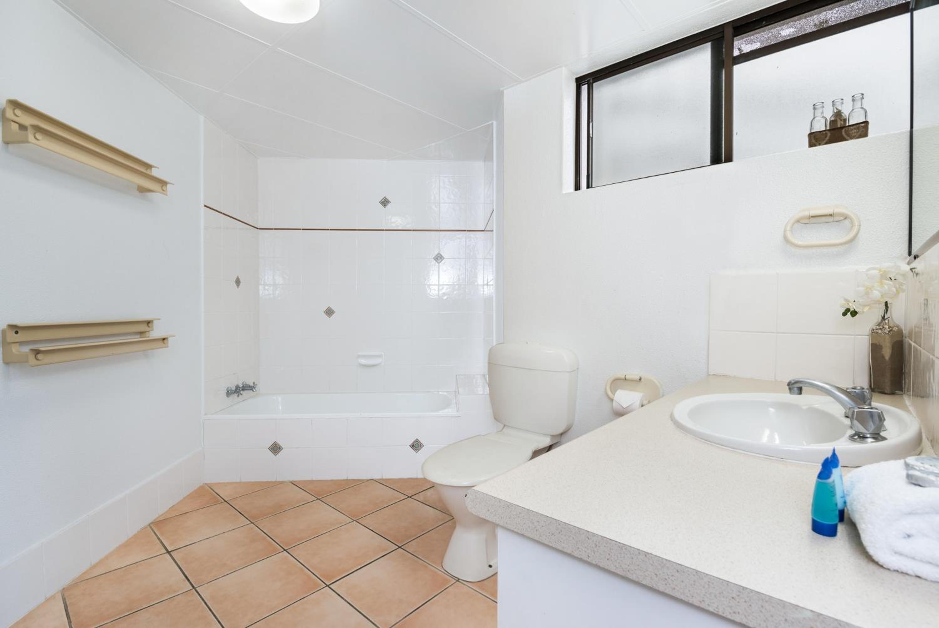 Three-Bedroom Apartment with Ocean View photo 3