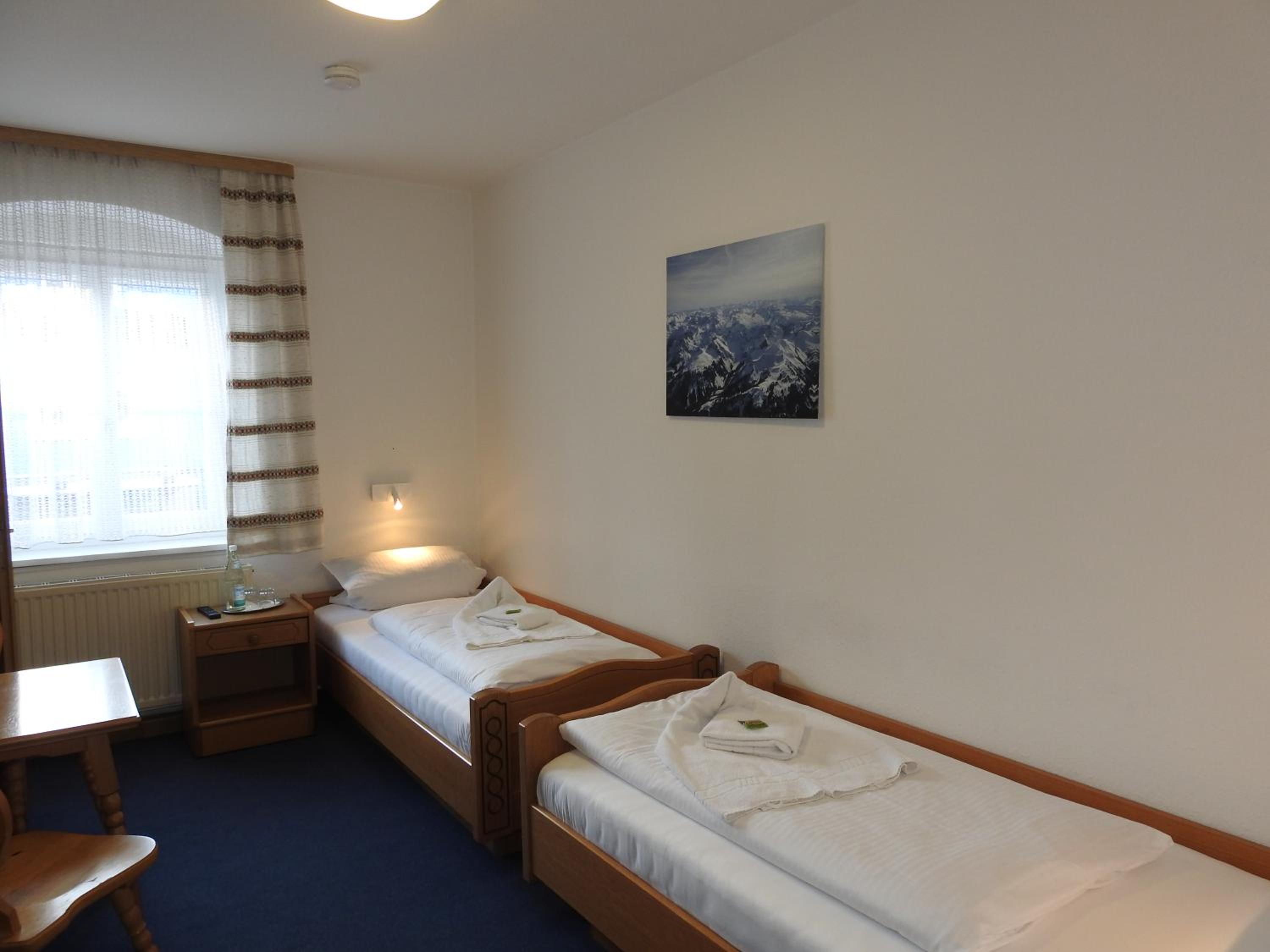 Standard Twin Room photo 3