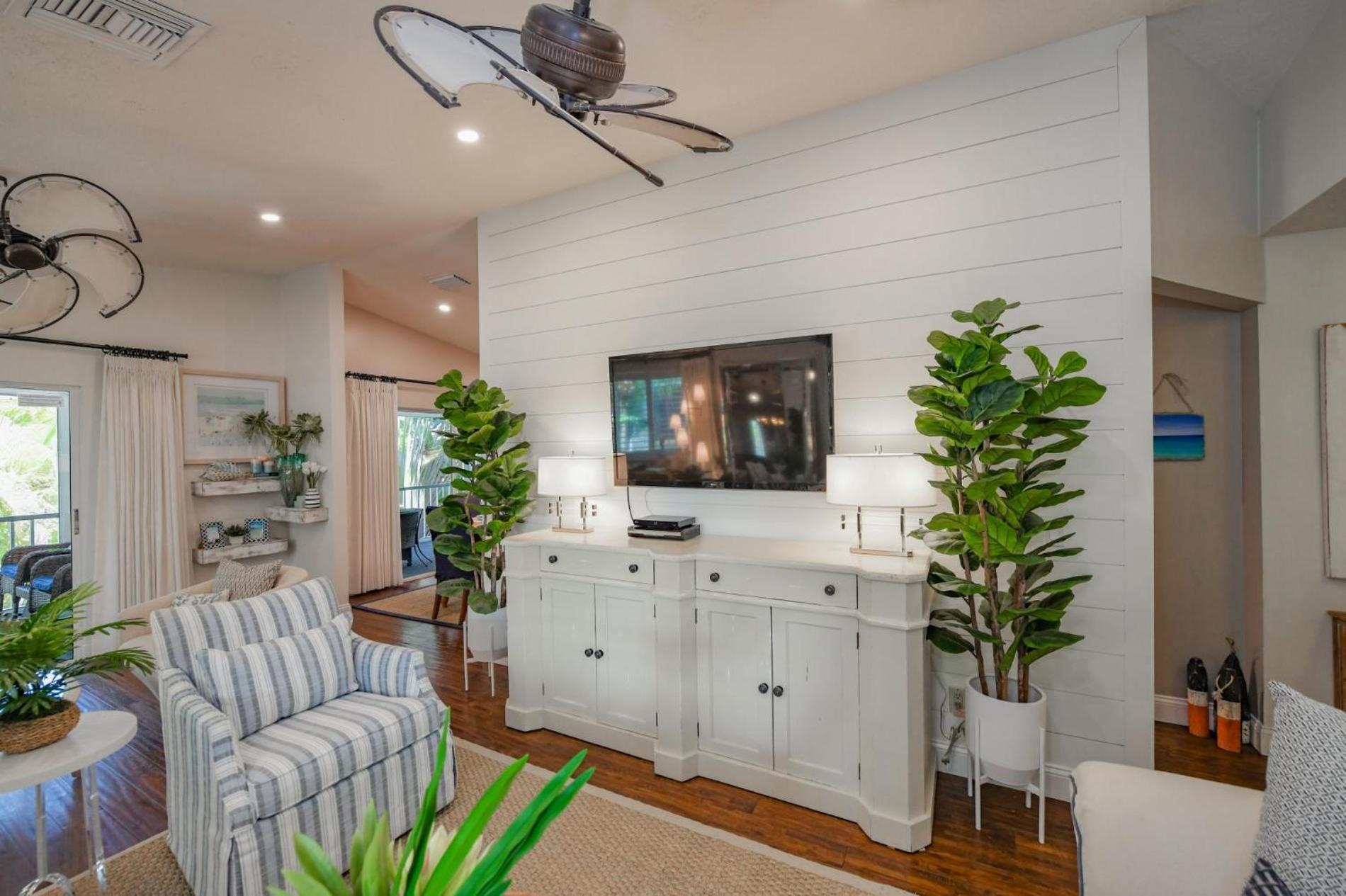 Three-Bedroom House photo 1